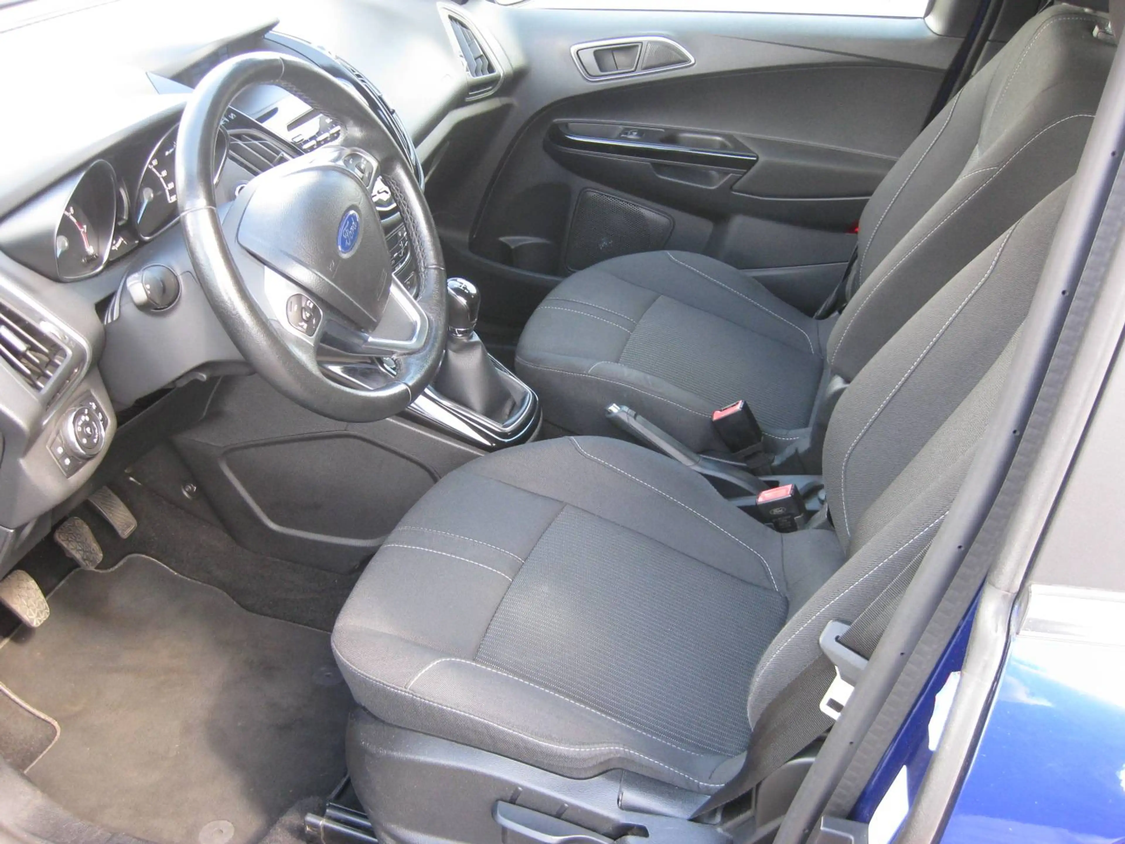 Ford B-Max B-MAX 1.0 EcoBoost Titanium — photo 5