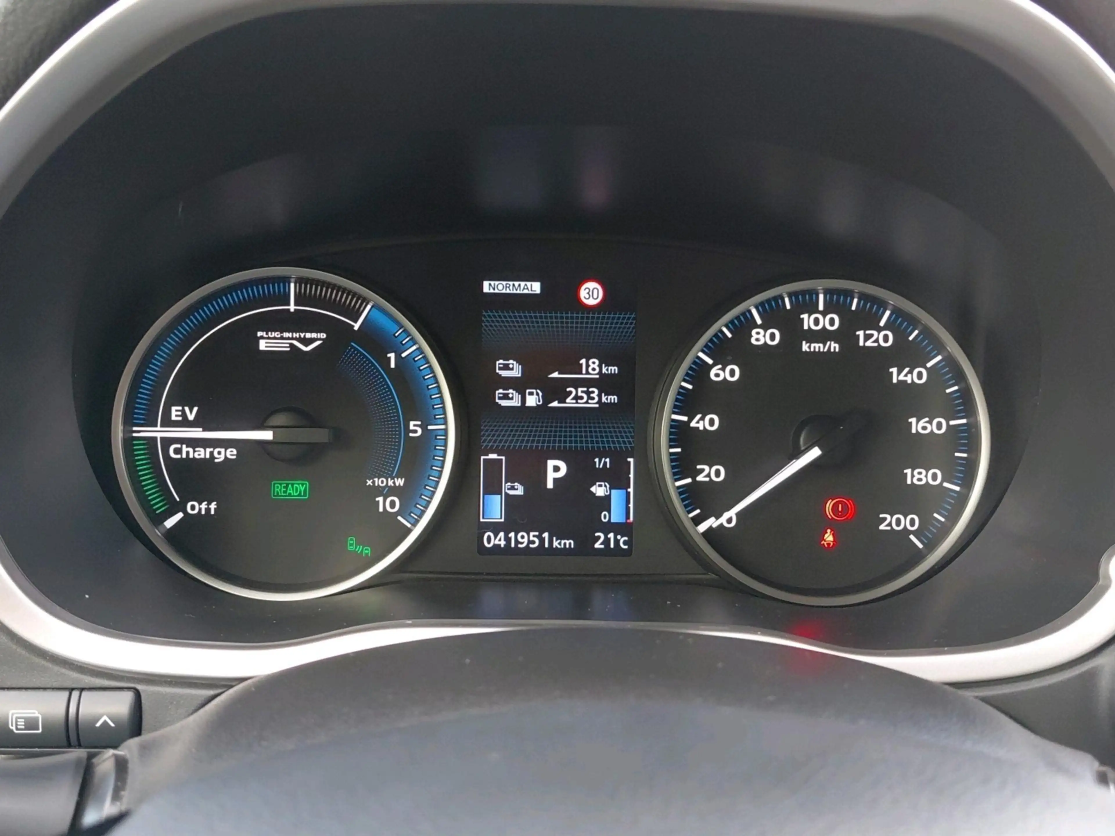 Mitsubishi Eclipse Cross 2.4 PHEV Instyle — photo 15