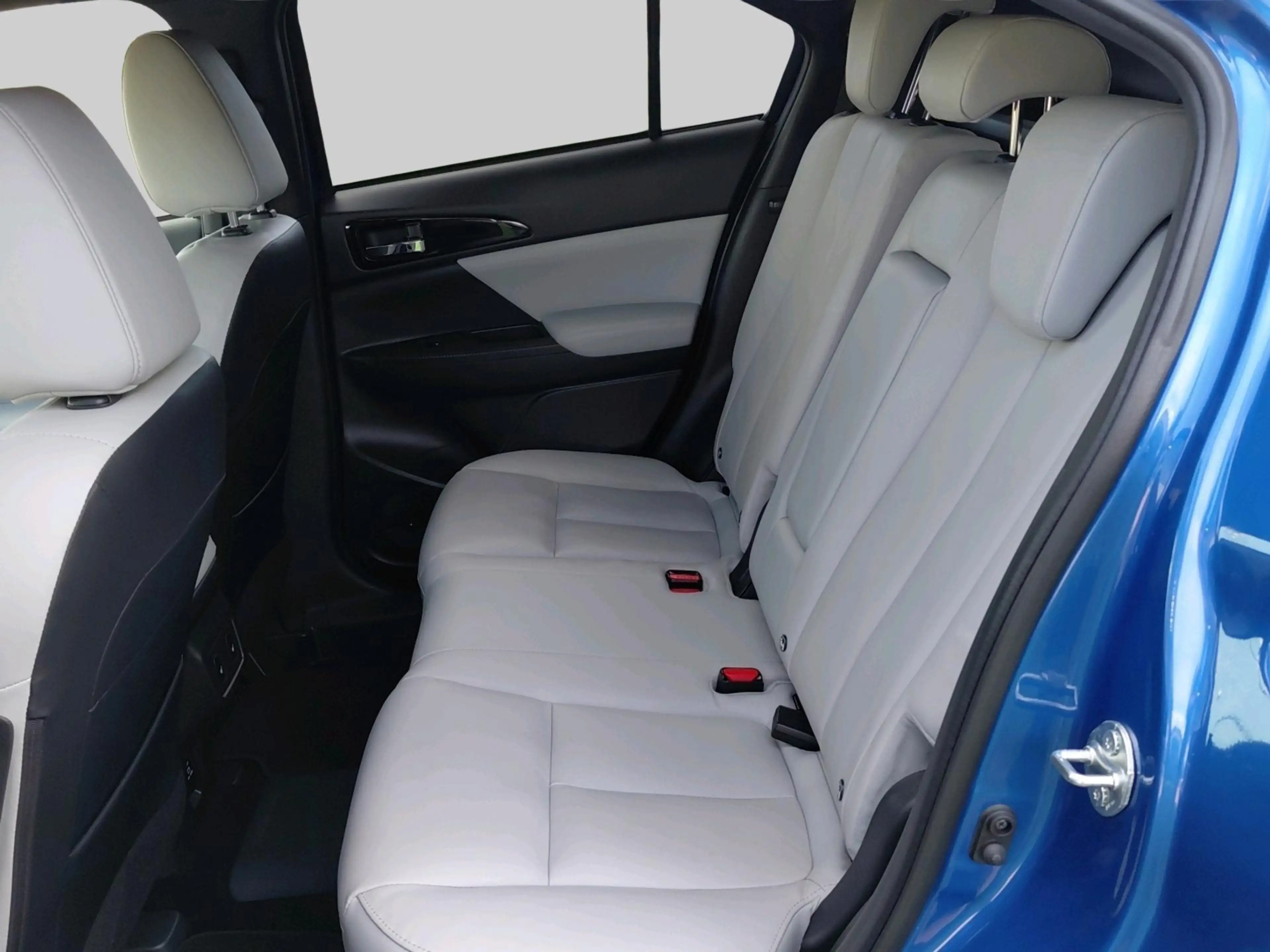Mitsubishi Eclipse Cross 2.4 PHEV Instyle — photo 6