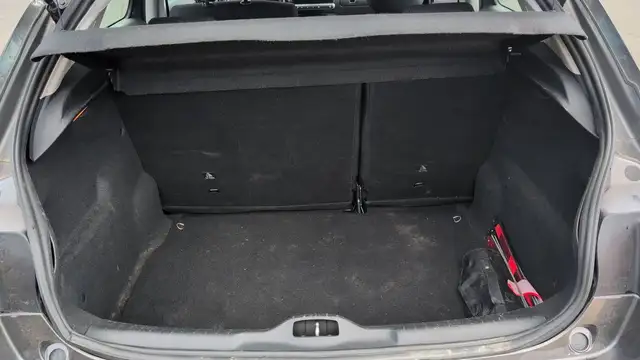 Citroen C4 Cactus view 14