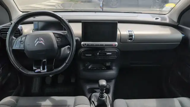 Citroen C4 Cactus view 11