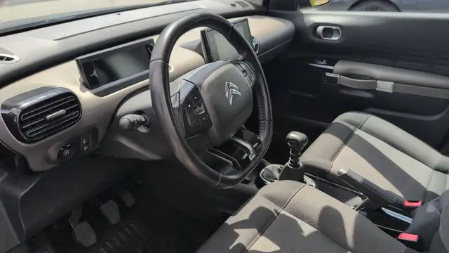 Citroen C4 Cactus view 8