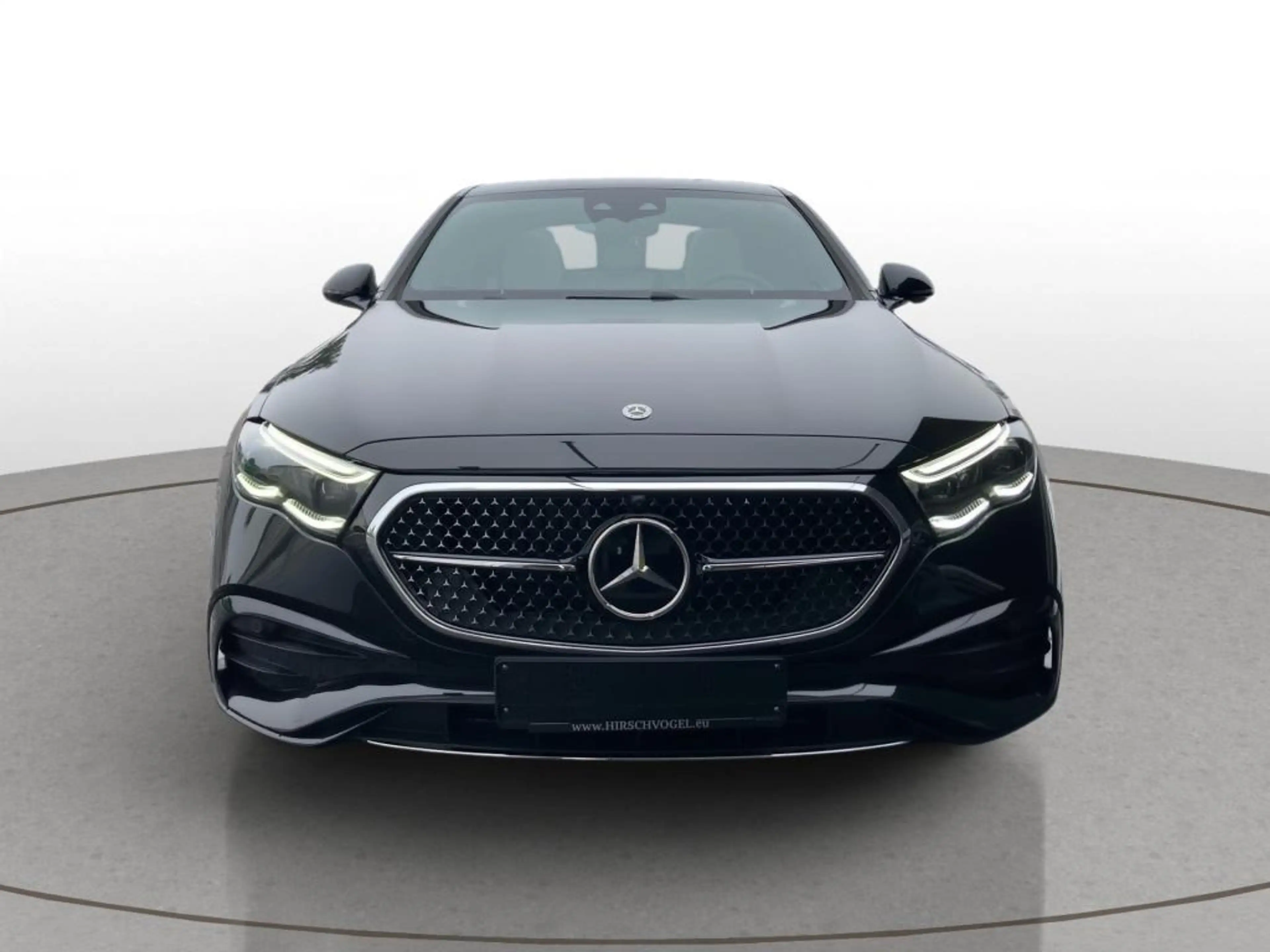 Mercedes-Benz E 220 d 4M EDITION AMG-Line+Pano+AHK+DISTR+360°K — photo 3