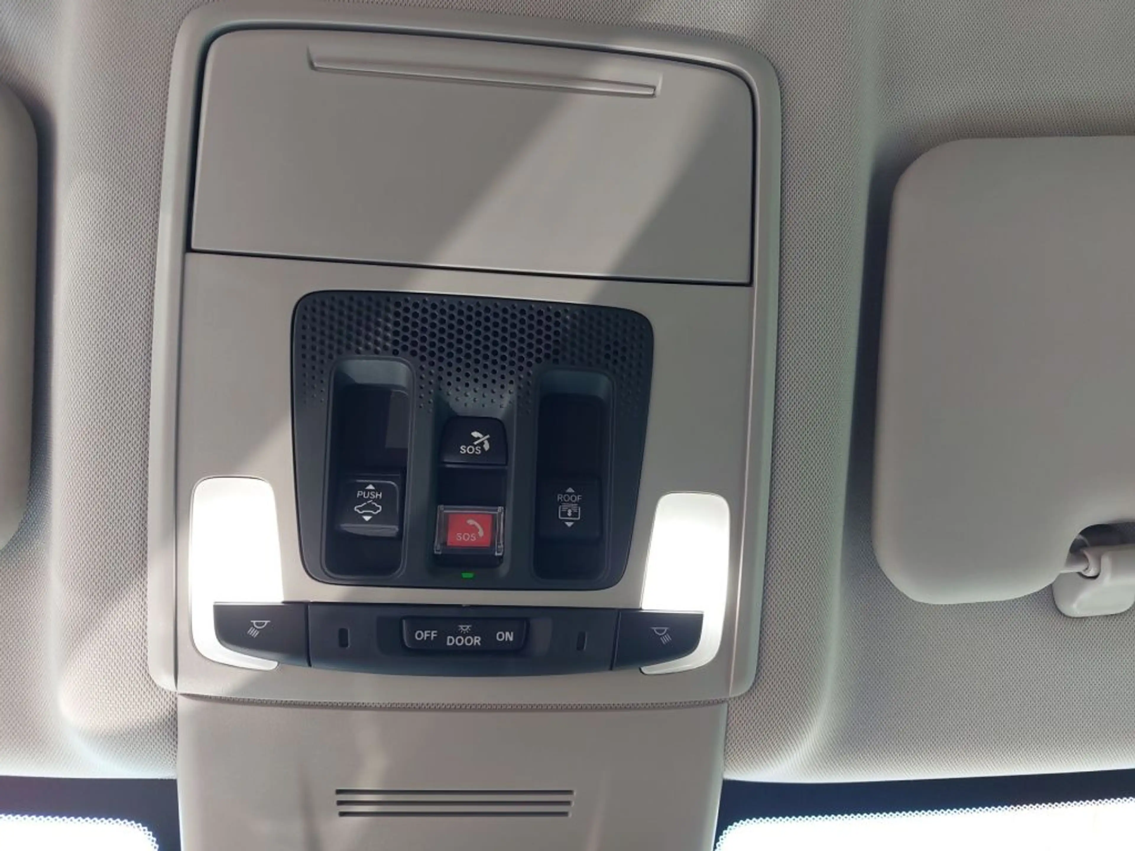 Honda CR-V e:HEV 2.0 i-MMD Hybrid AWD Advance (RS) — photo 17