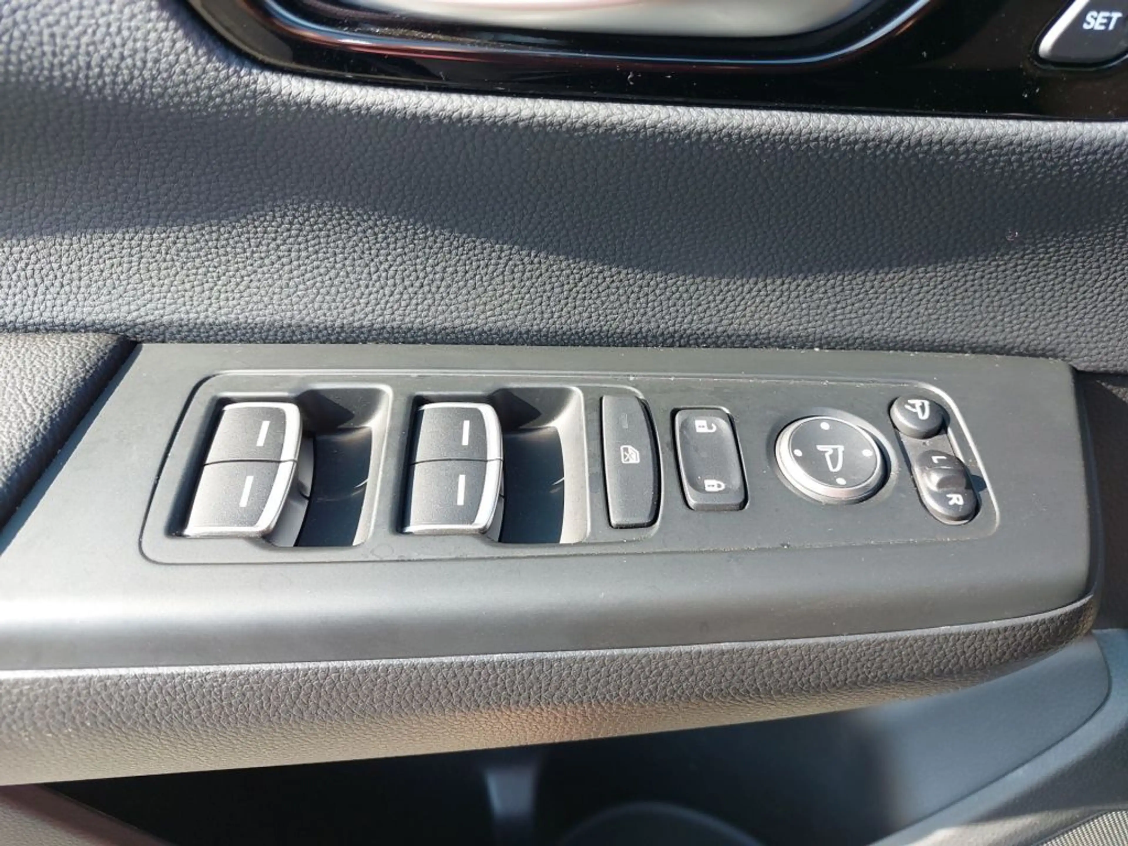 Honda CR-V e:HEV 2.0 i-MMD Hybrid AWD Advance (RS) — photo 16