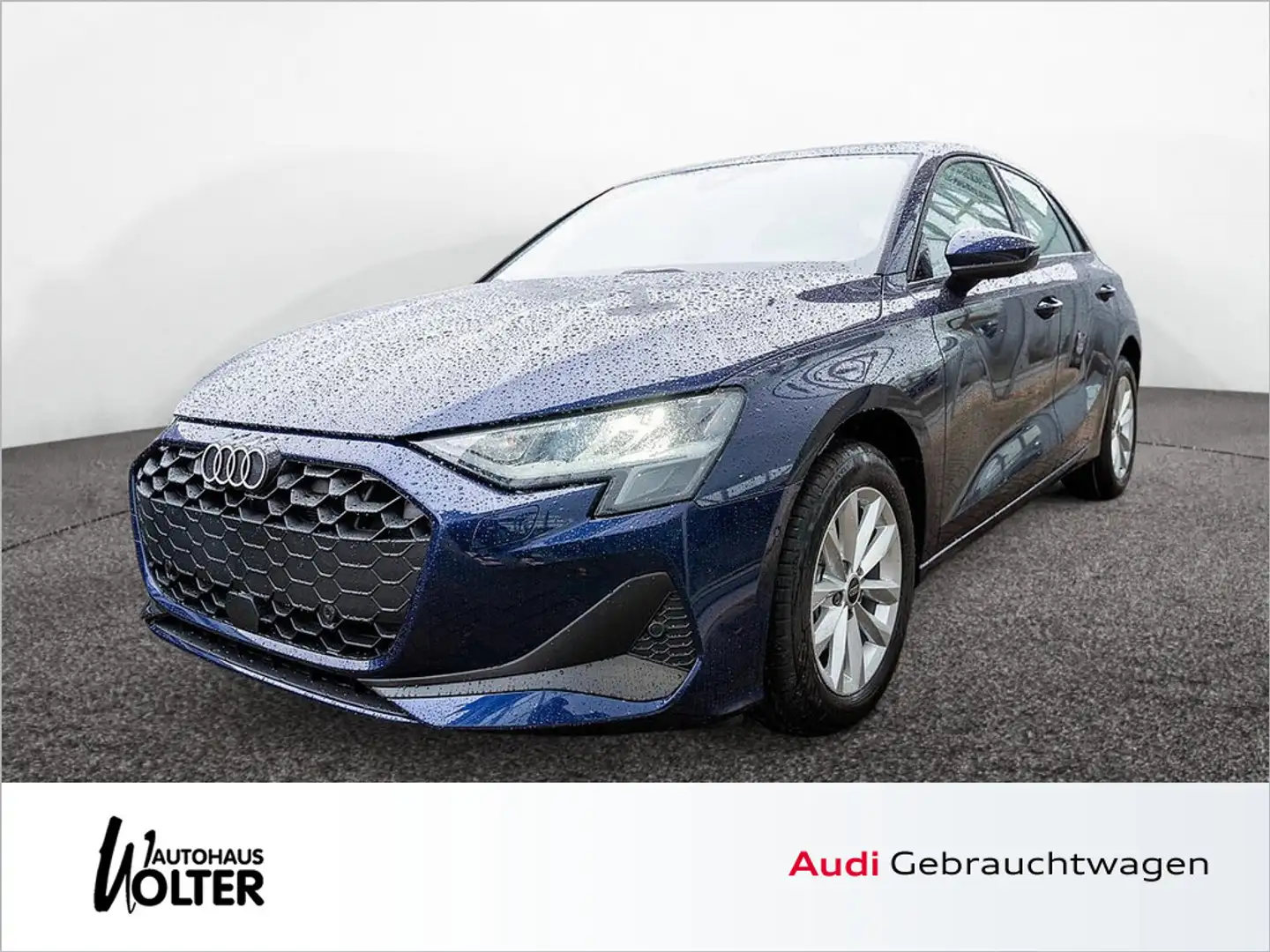 Audi A3 Sportback 30 TFSI Blau - 1