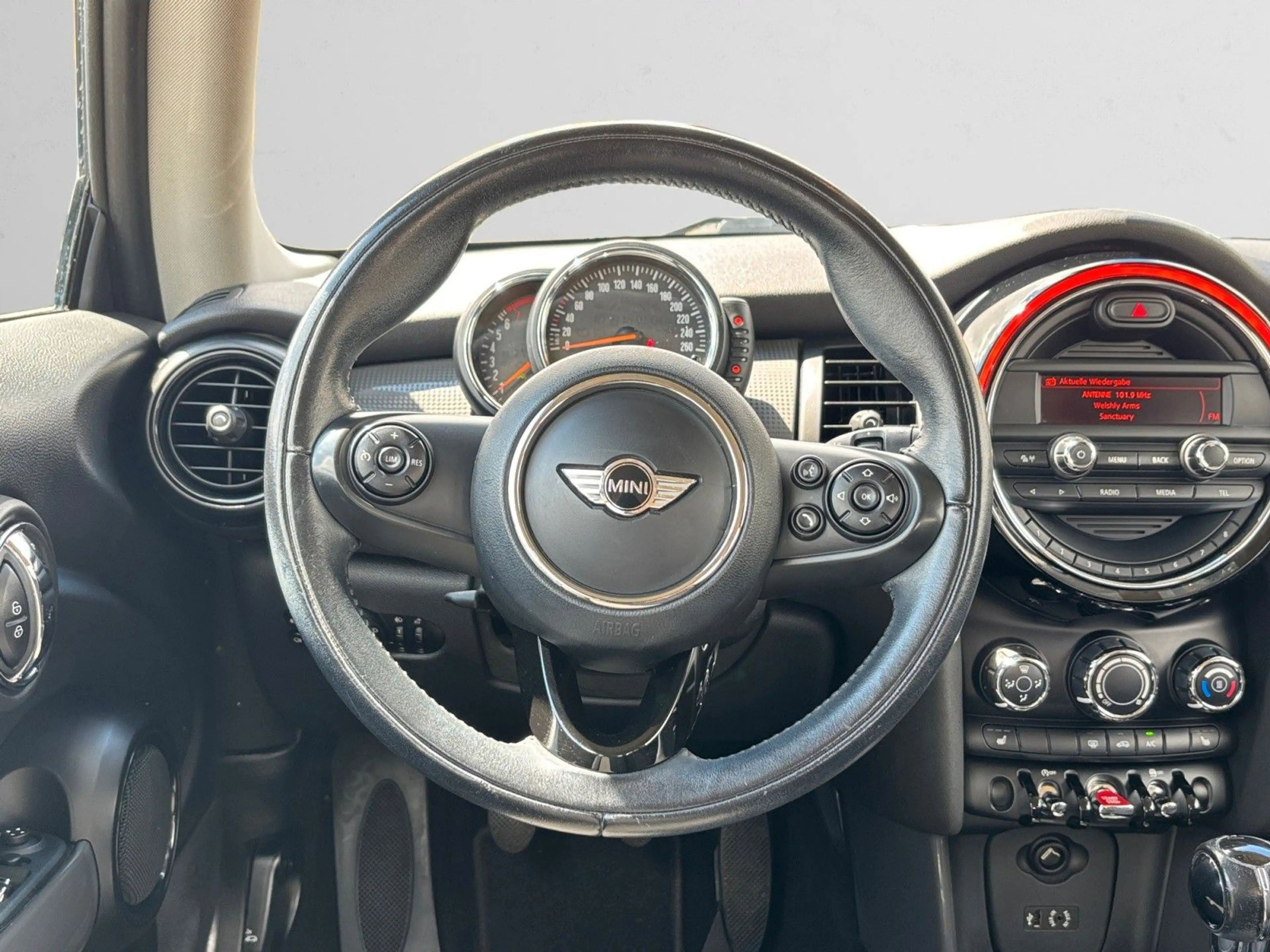 MINI One MINI ONE — photo 11