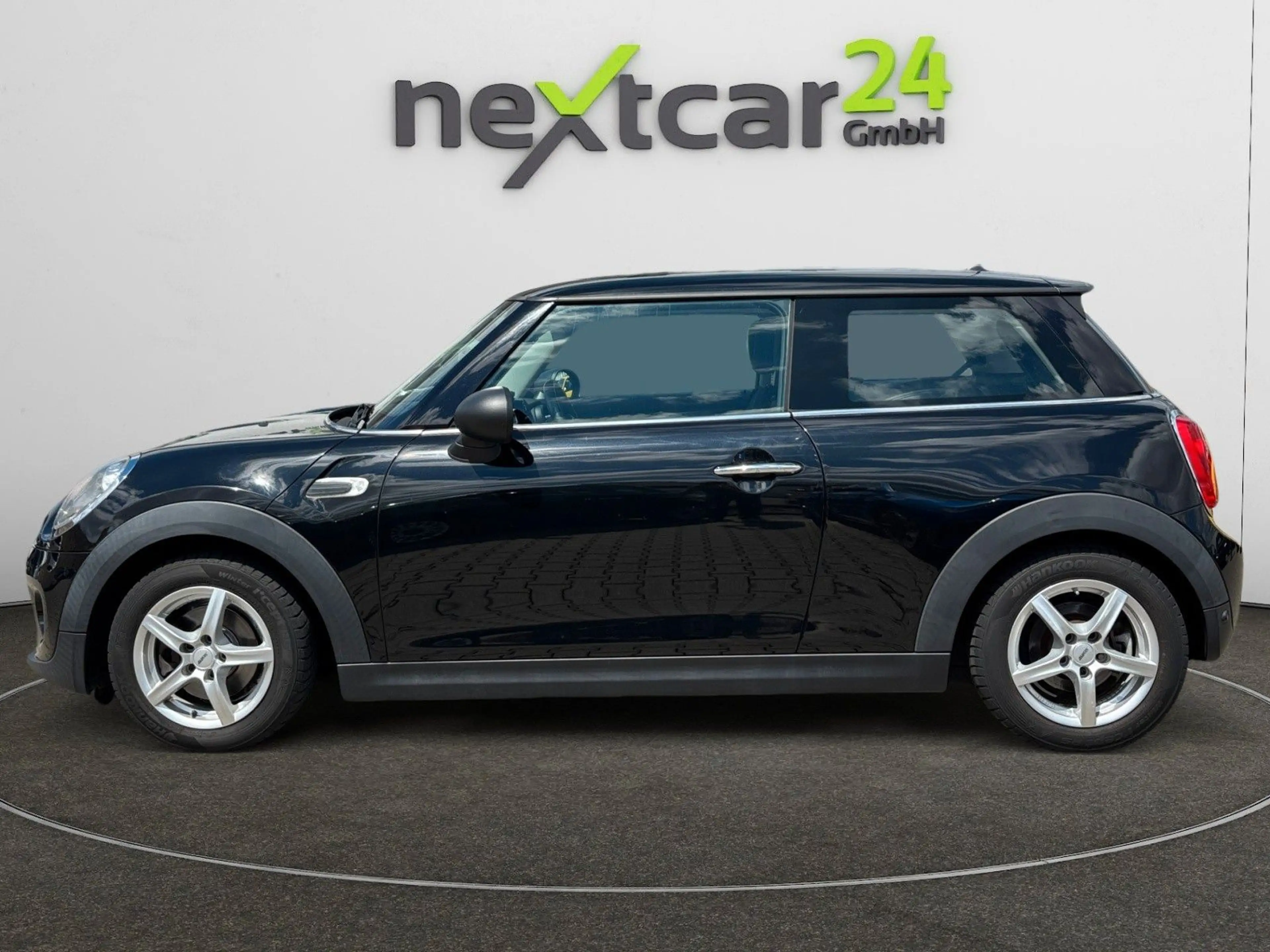 MINI One MINI ONE — photo 2