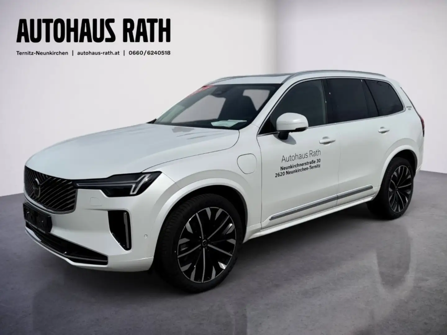Volvo XC90 Ultra, T8 AWD Plug-in Hybrid, Elektrisch/Benzin, Bright, 7 S Weiß - 1
