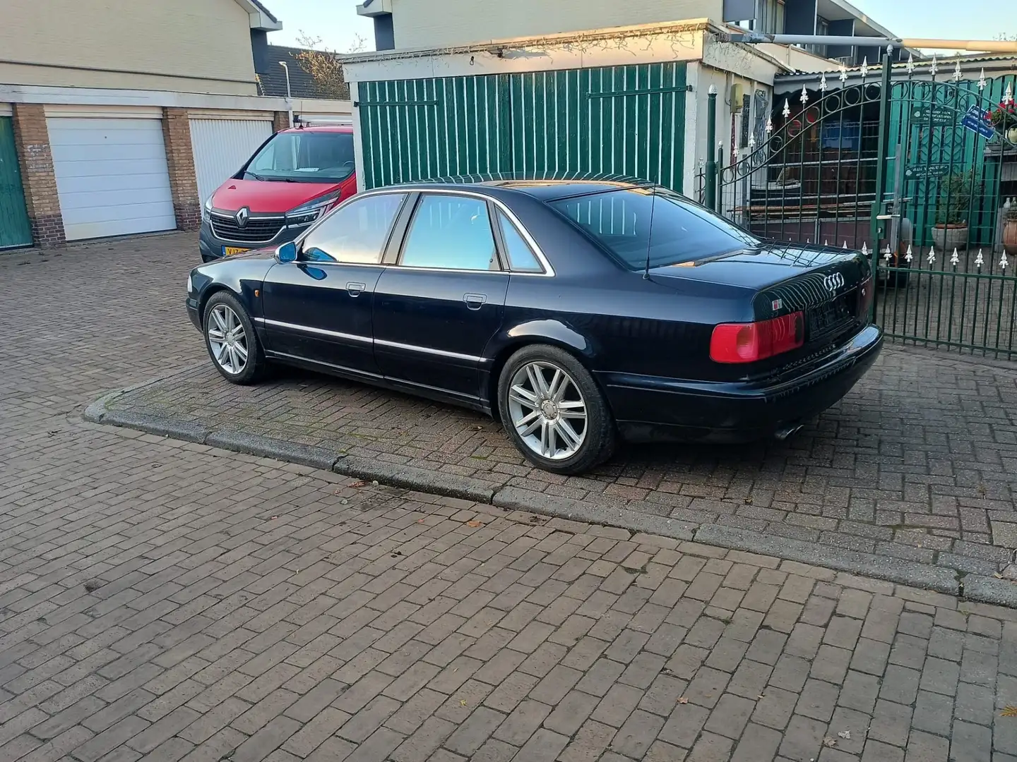 Audi S8 4.2 Zwart - 2