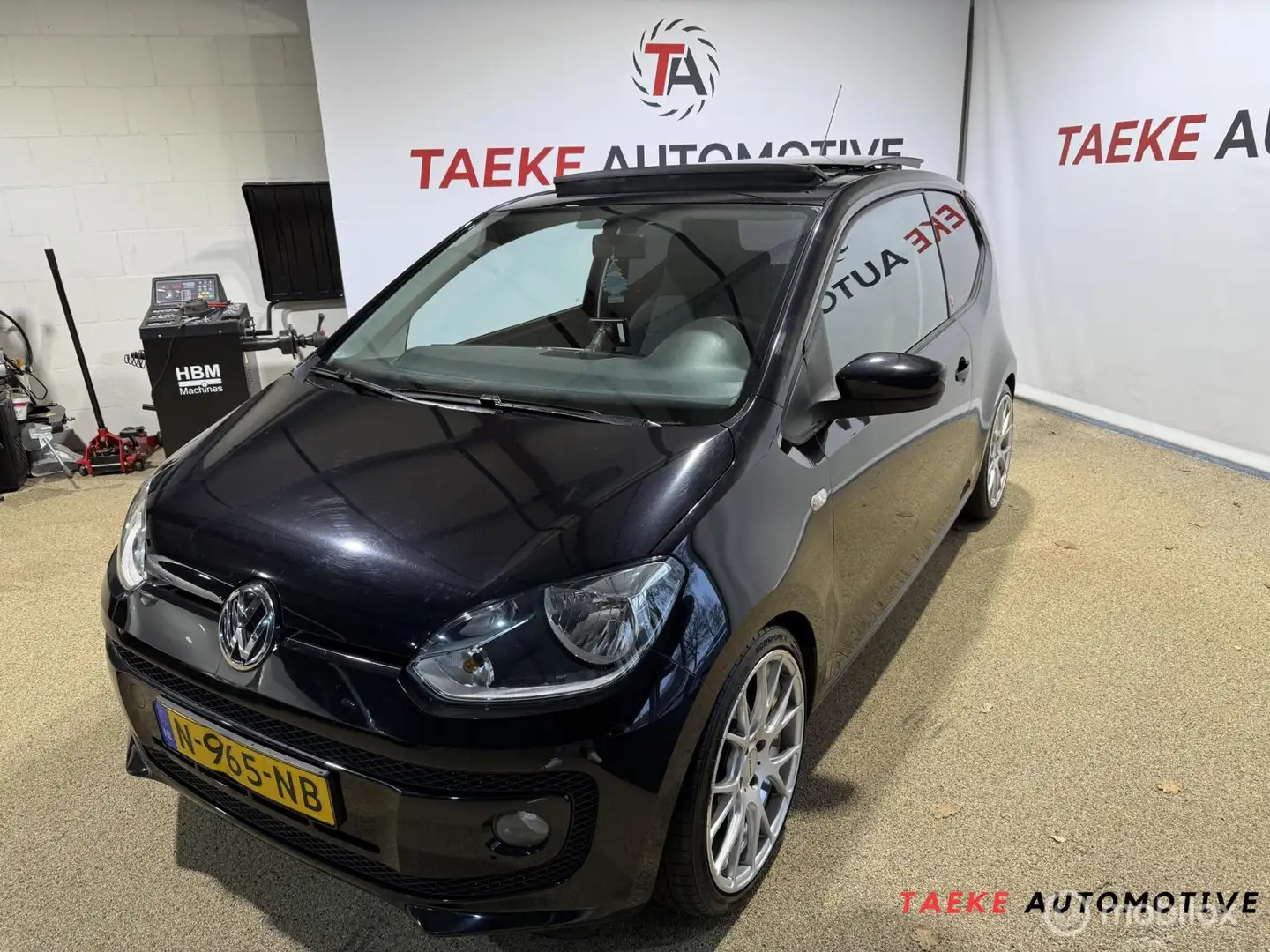 Volkswagen up! 1.0 move up! Panodak/Stoelver/Airco Zwart - 1