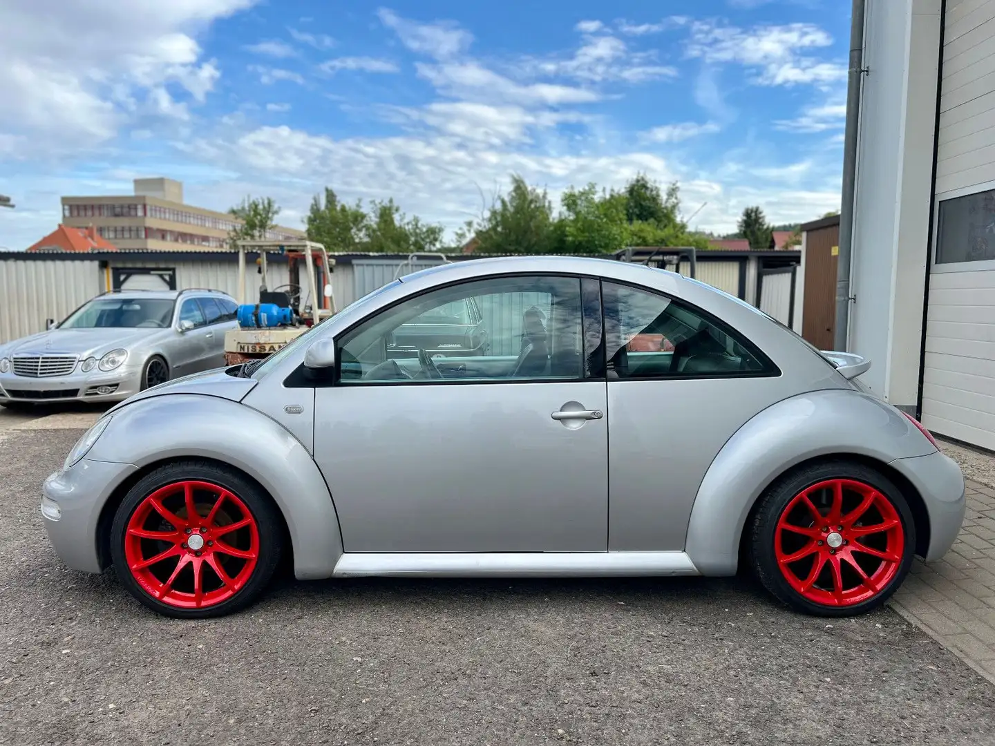 Volkswagen New Beetle Lim. 2.0 Klima Leder HU 07/2027 Argent - 2