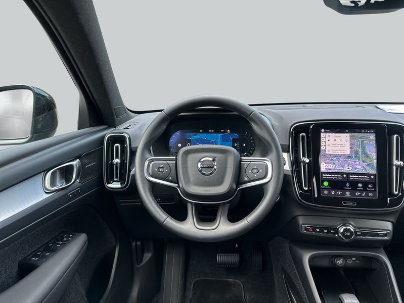 Volvo XC40 XC40 B3 B DKG Plus Black Edition — photo 12