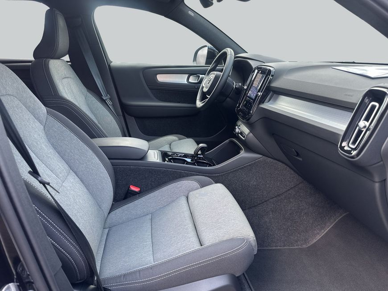 Volvo XC40 XC40 B3 B DKG Plus Black Edition — photo 8