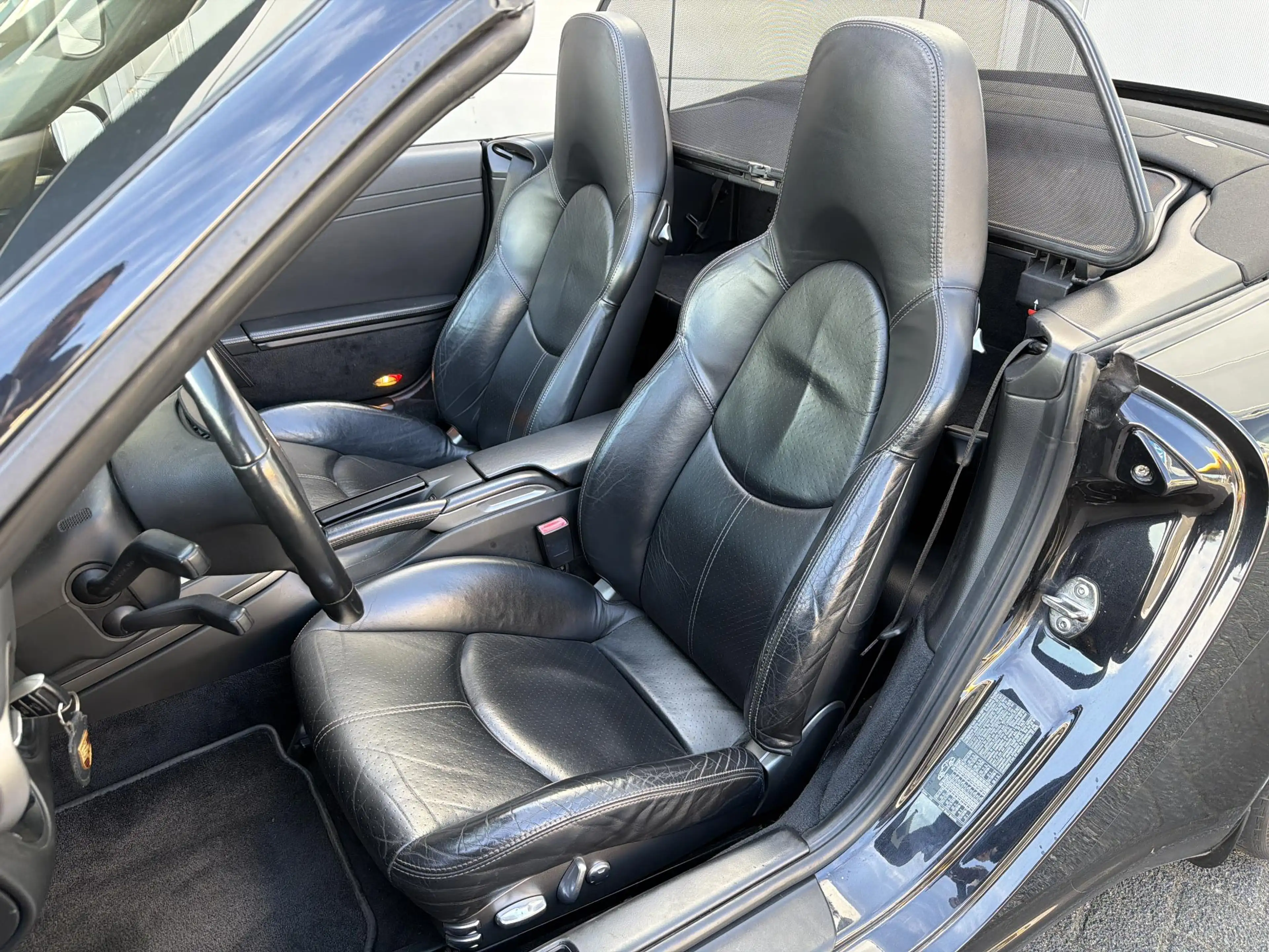 Porsche 997 Cabrio 3.6 Carrera — photo 7