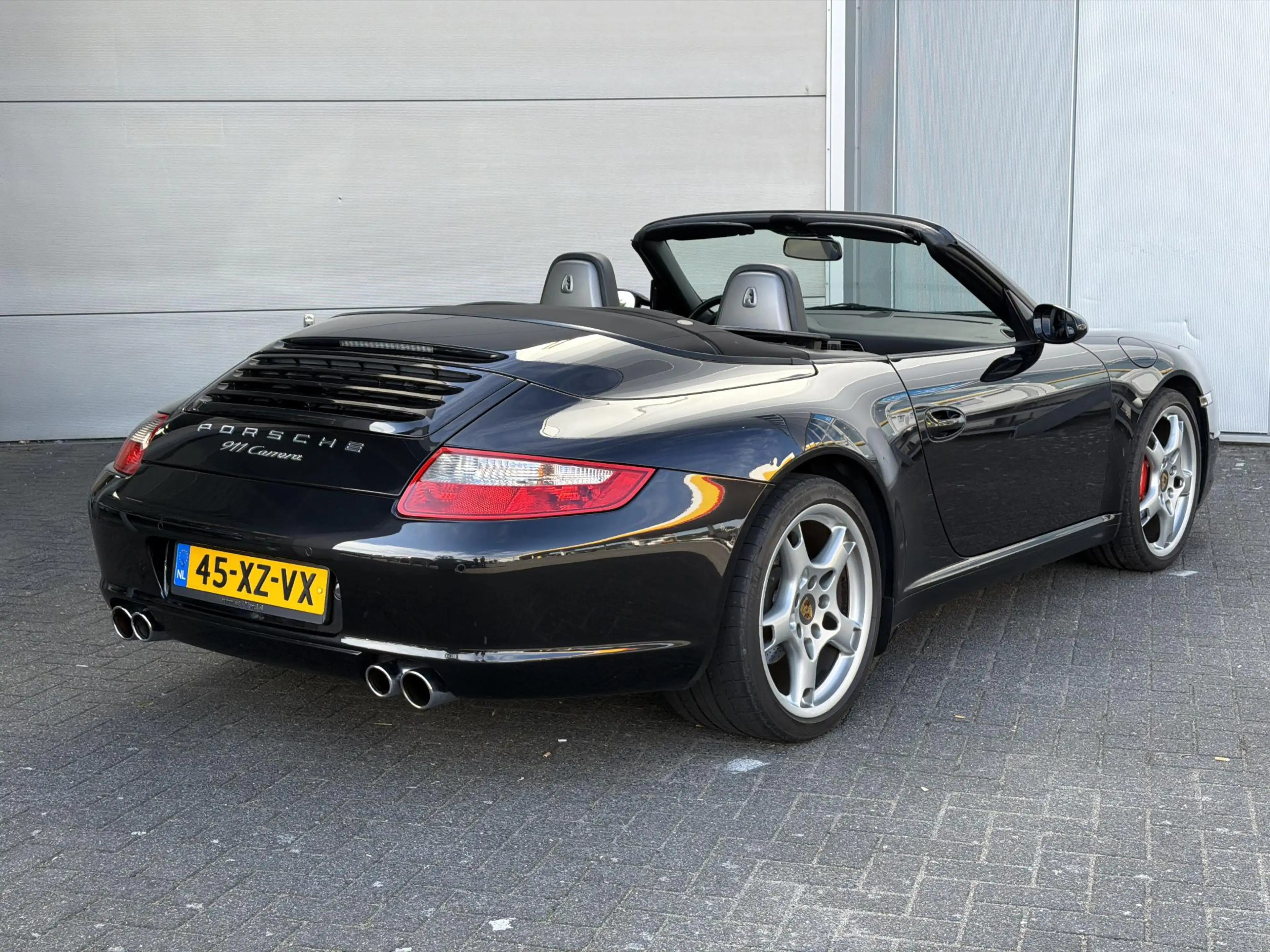 Porsche 997 Cabrio 3.6 Carrera — photo 2