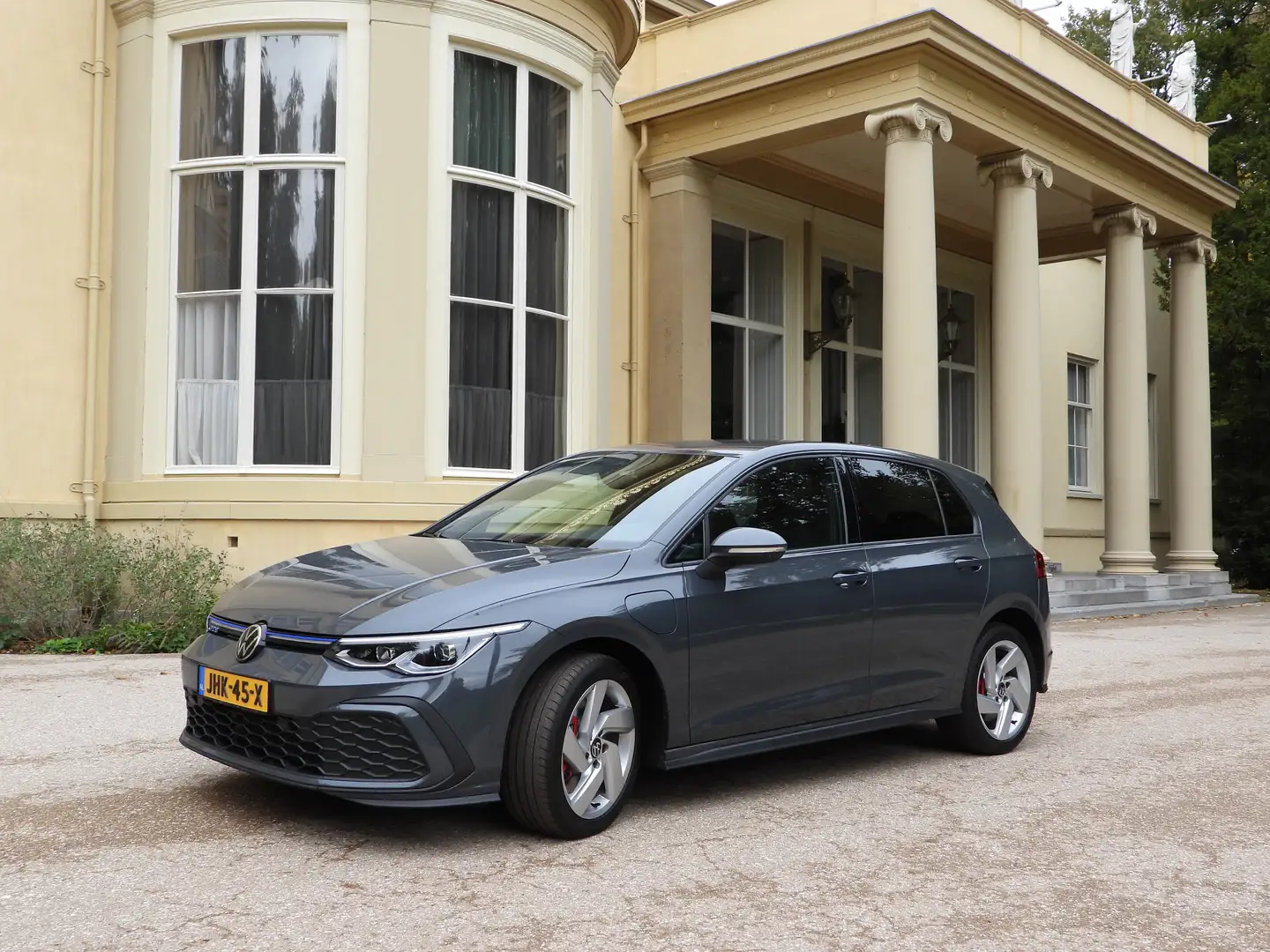 Volkswagen Golf GTE 1.4 eHybrid Grijs - 1