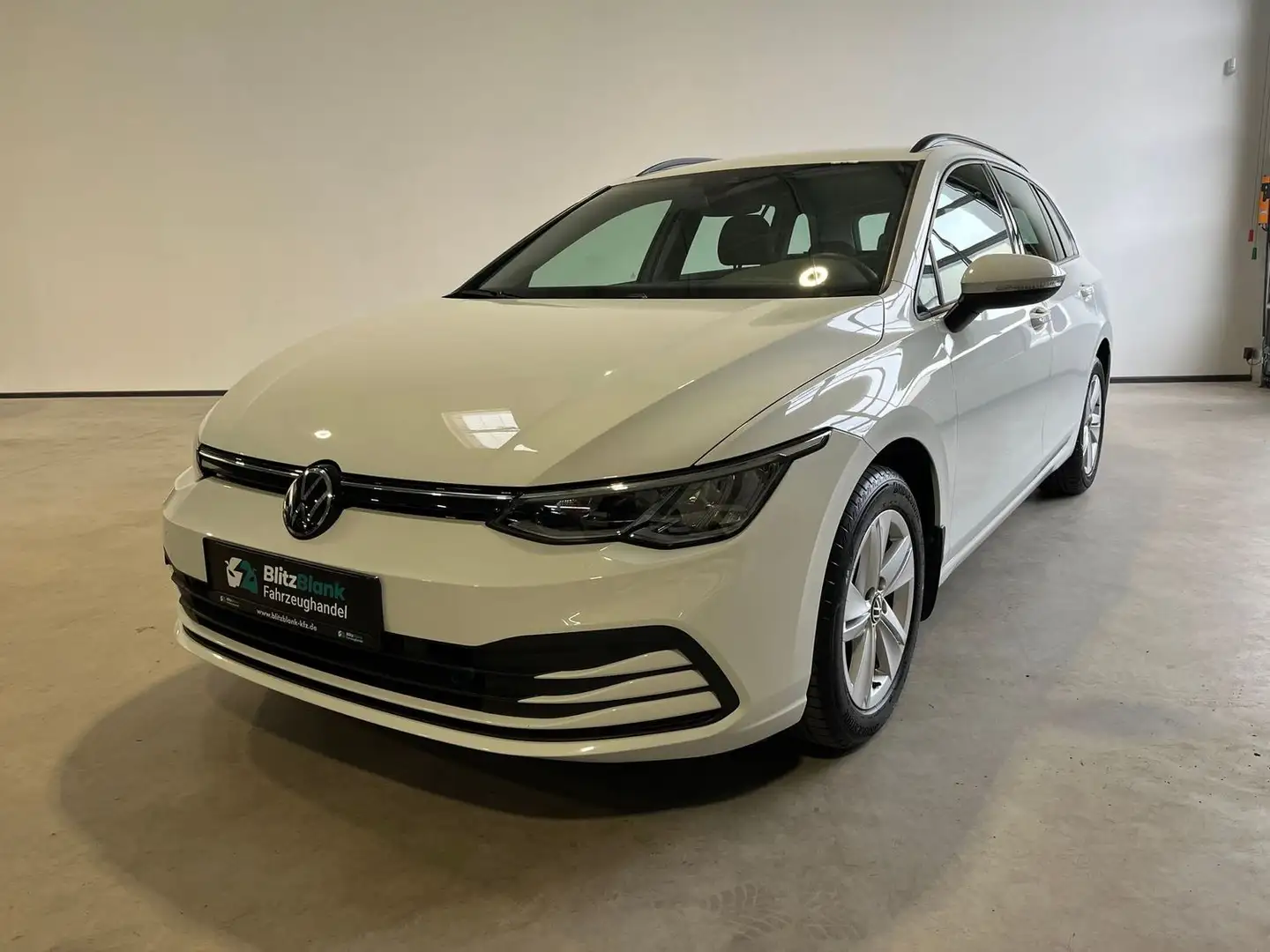 Volkswagen Golf Variant Life eTSI KAMERA SHZ STDHZ PDC Weiß - 1