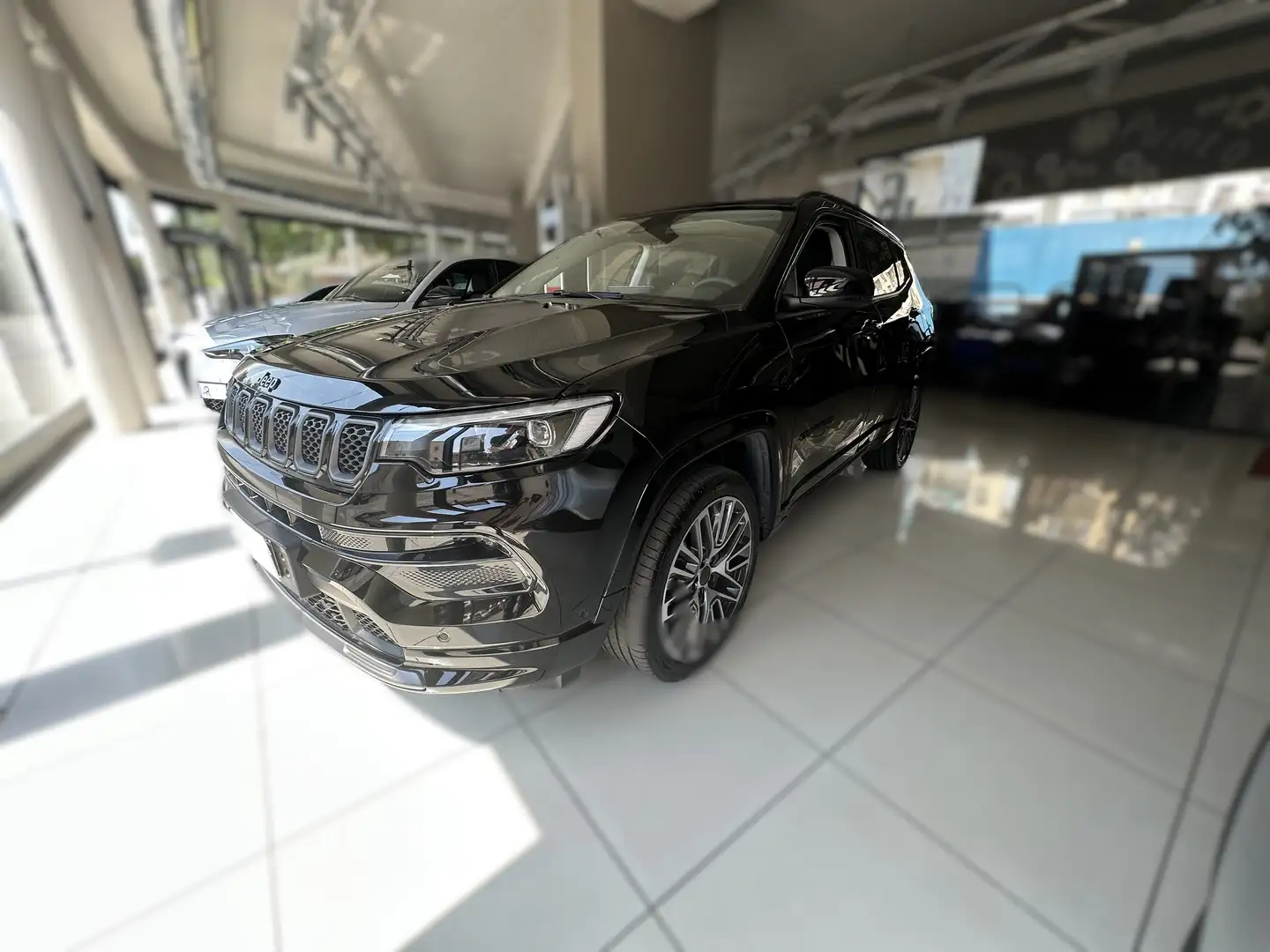 Jeep Compass Compass II 1.5 turbo t4 mhev Summit 2wd 130cv dct Noir - 1