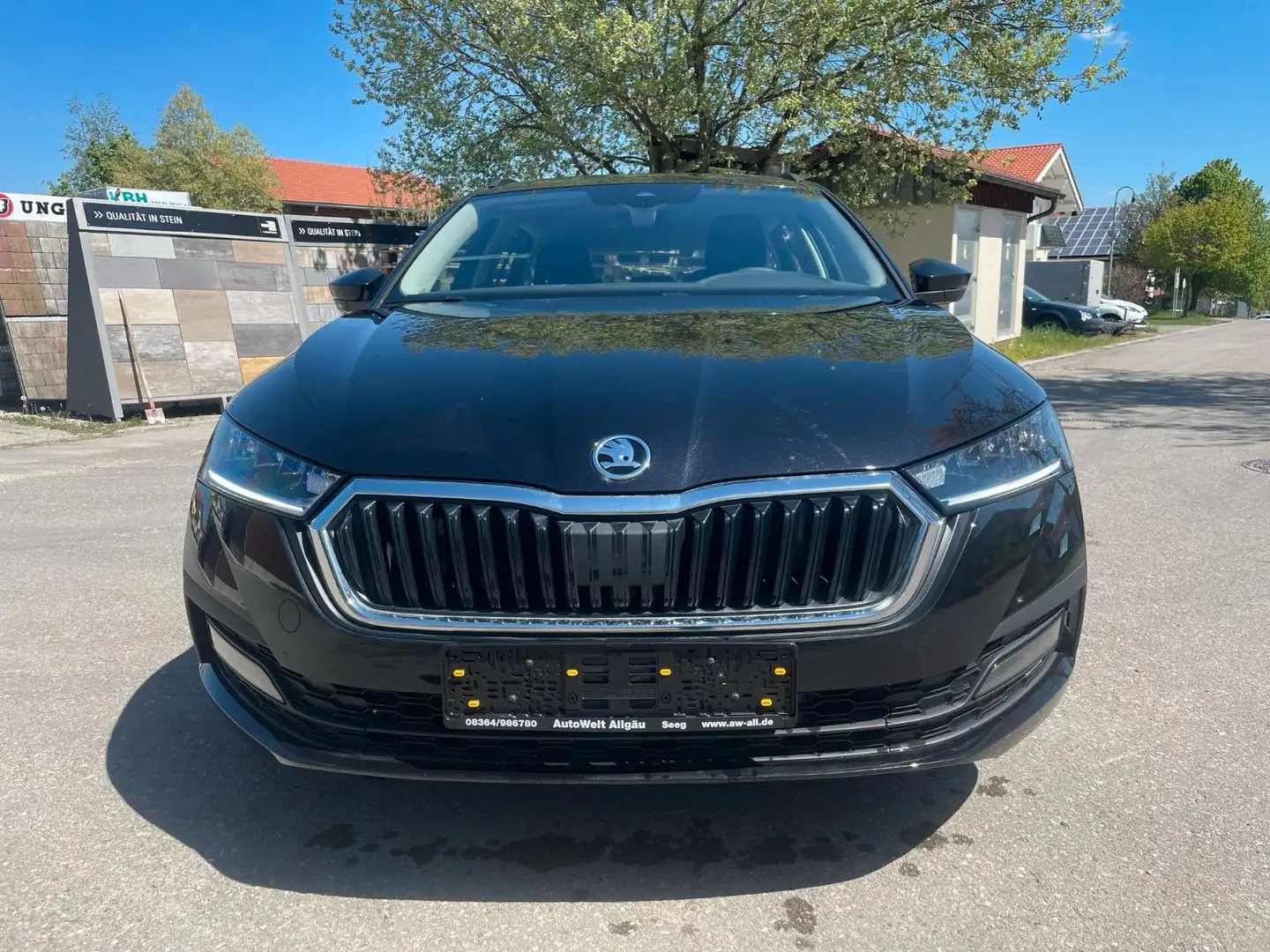 Skoda Octavia Combi 1.5 TSI e-TEC Selection / DSG /LED Negro - 2