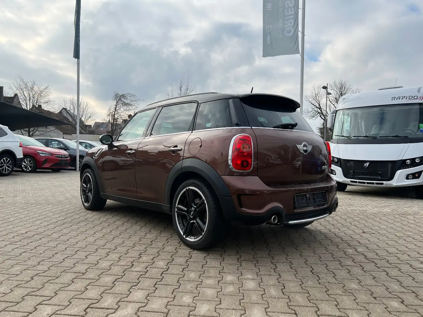 MINI Cooper Countryman SD Bi-Xenon Navi Leder Pano SD Червоний - 2