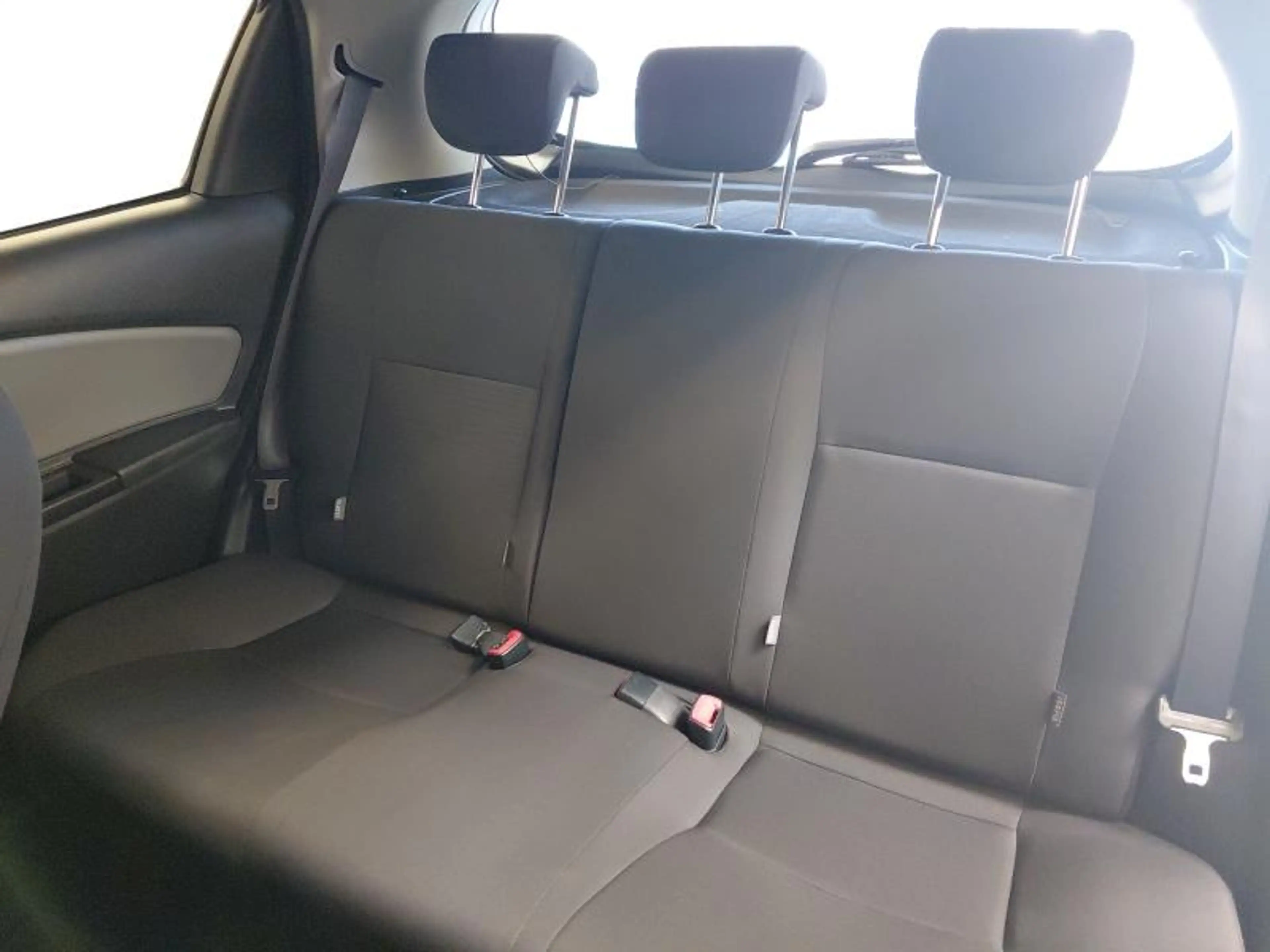 Toyota Yaris Active & Pack Live2 — photo 16