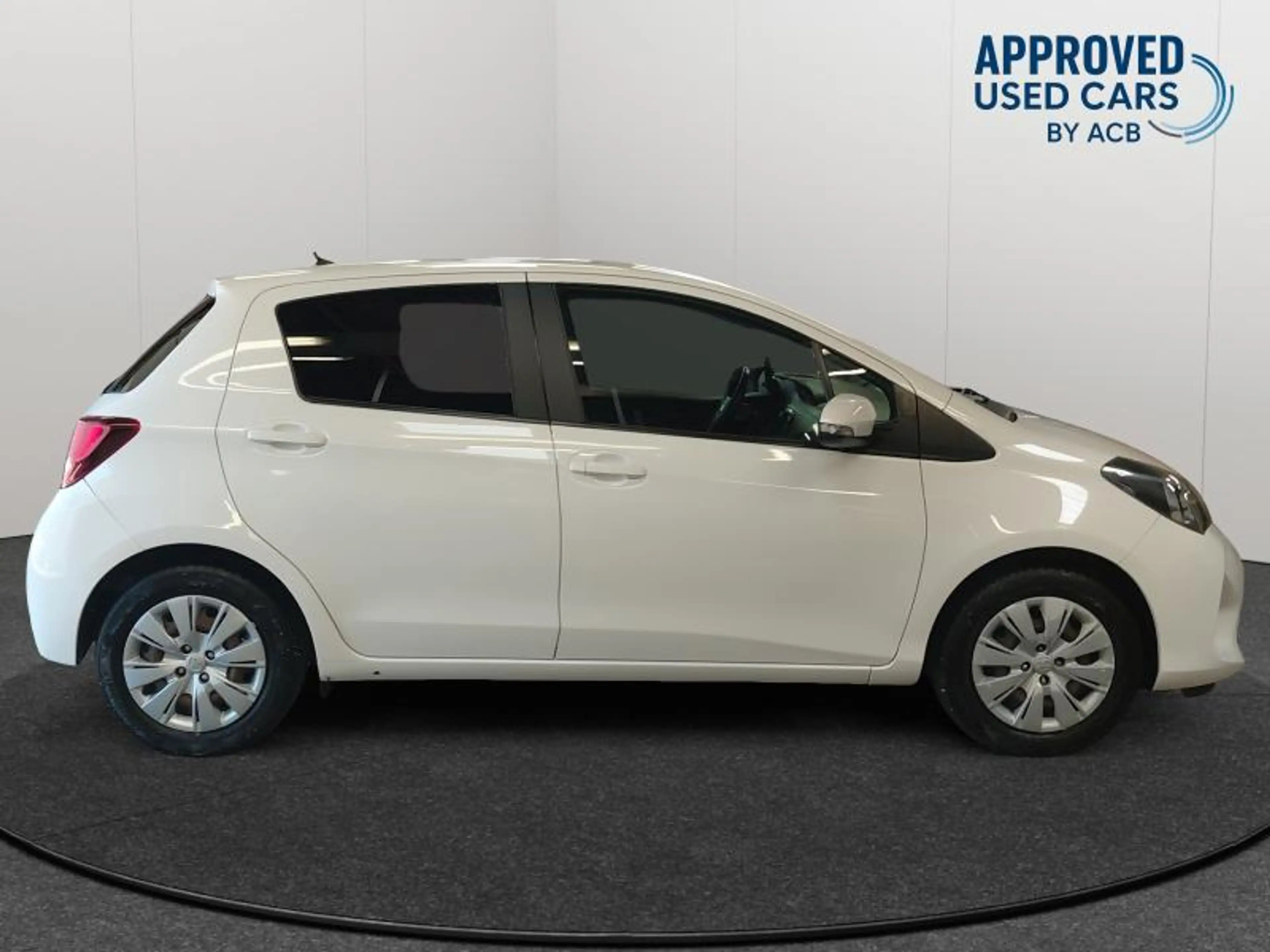 Toyota Yaris Active & Pack Live2 — photo 6