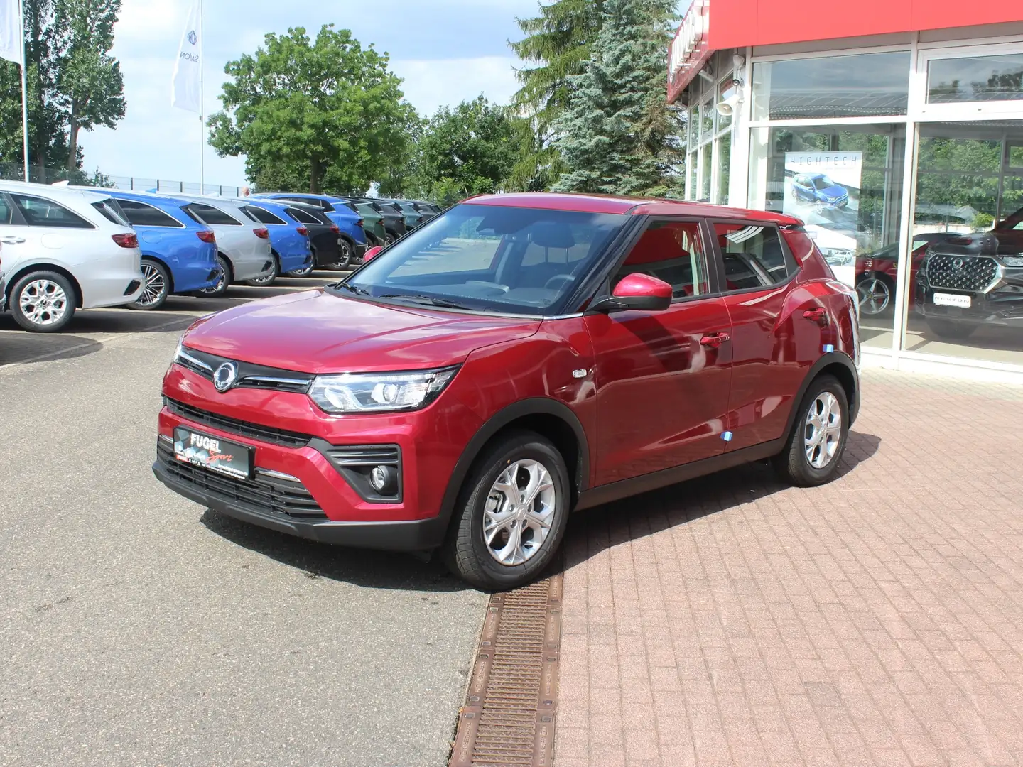 SsangYong Tivoli 1.5P Amber 163 6MT 2WD Red - 2