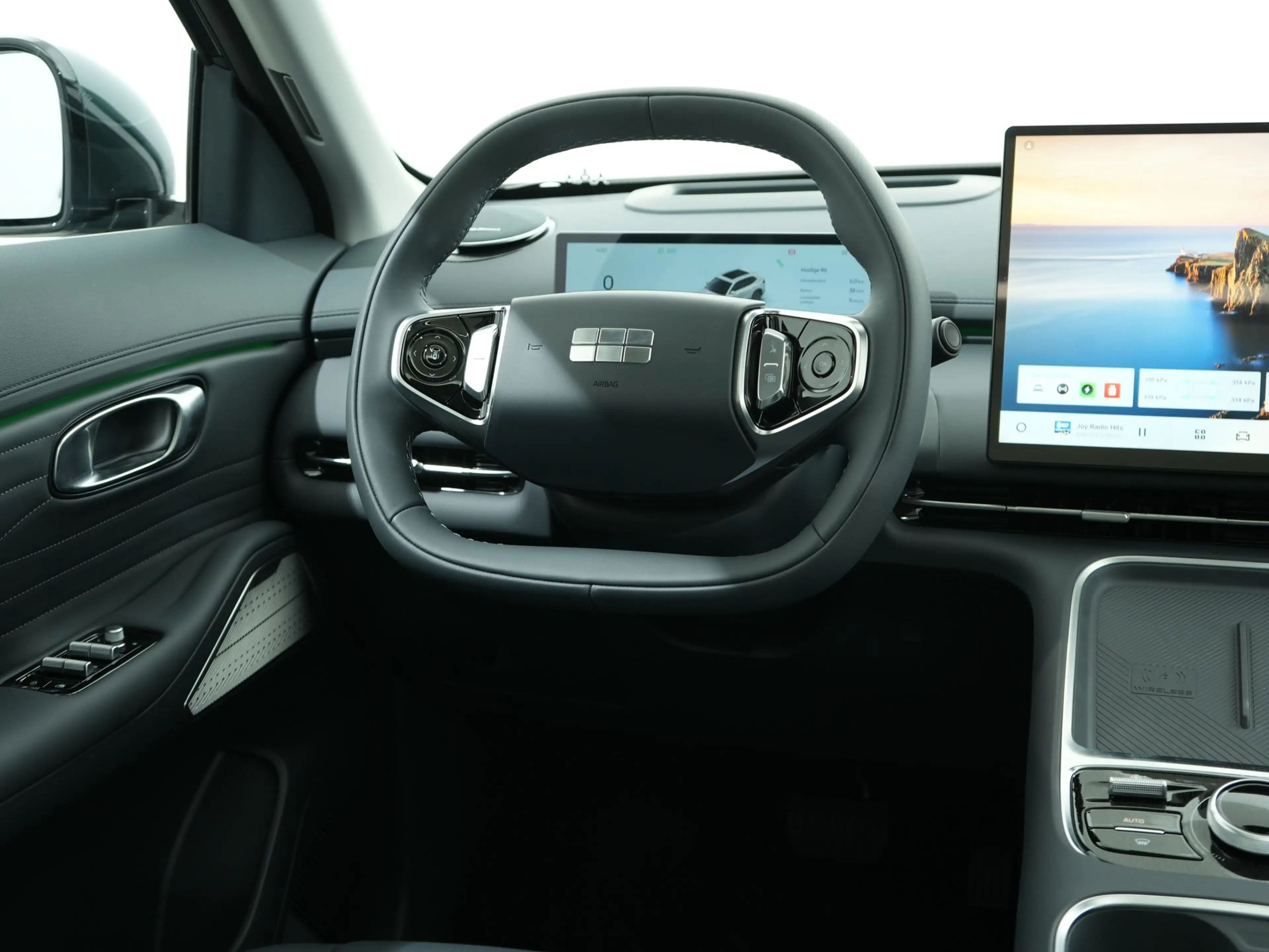 Geely Starray EM-i 1.5 MAX+ LONG RANGE 29,8 KWH | 136km WLTP | Panora — photo 13