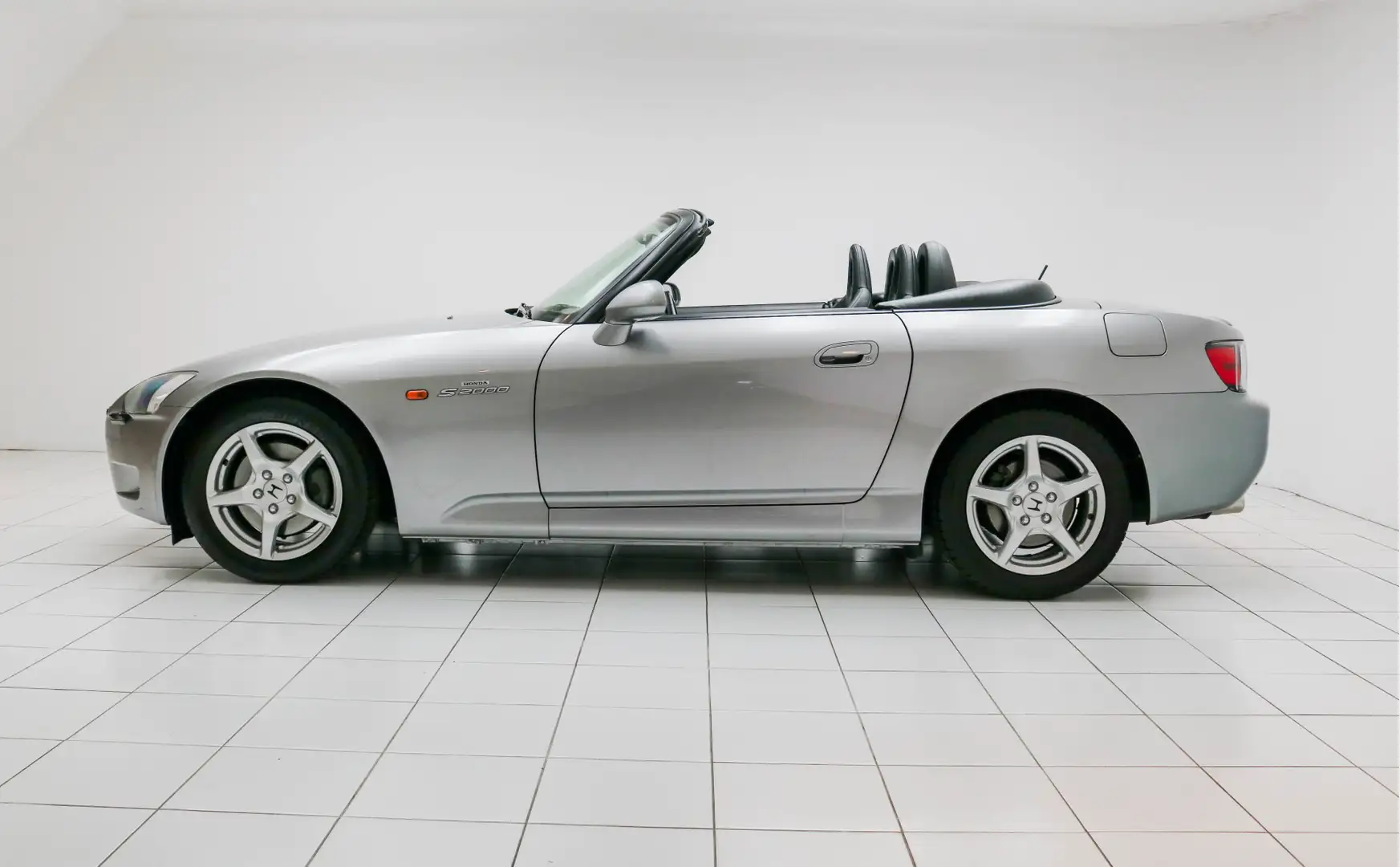 Honda S 2000 2.0i V-Tec * 1 owner * AP1 * 8.000 km from new * P Gris - 2