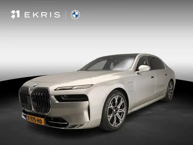 BMW 750 7 Serie 750e xDrive | LED | Leder | HUD | Achteras