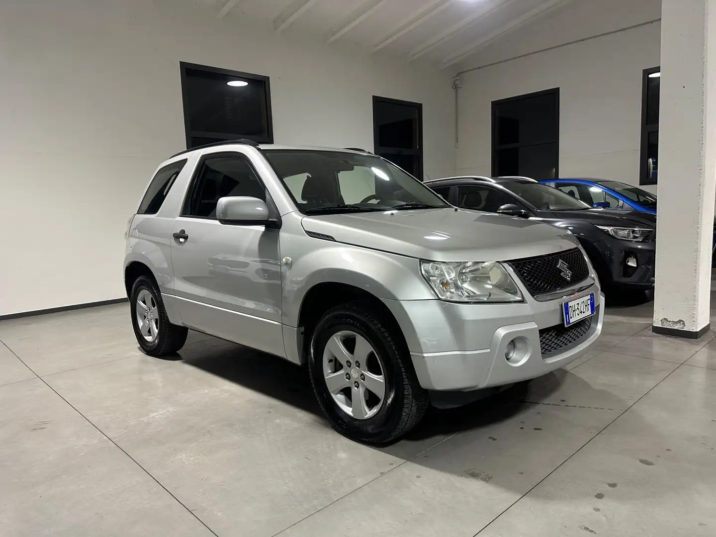 Suzuki Grand Vitara Grand Vitara 1.6 16V 3 porte Gris - 2