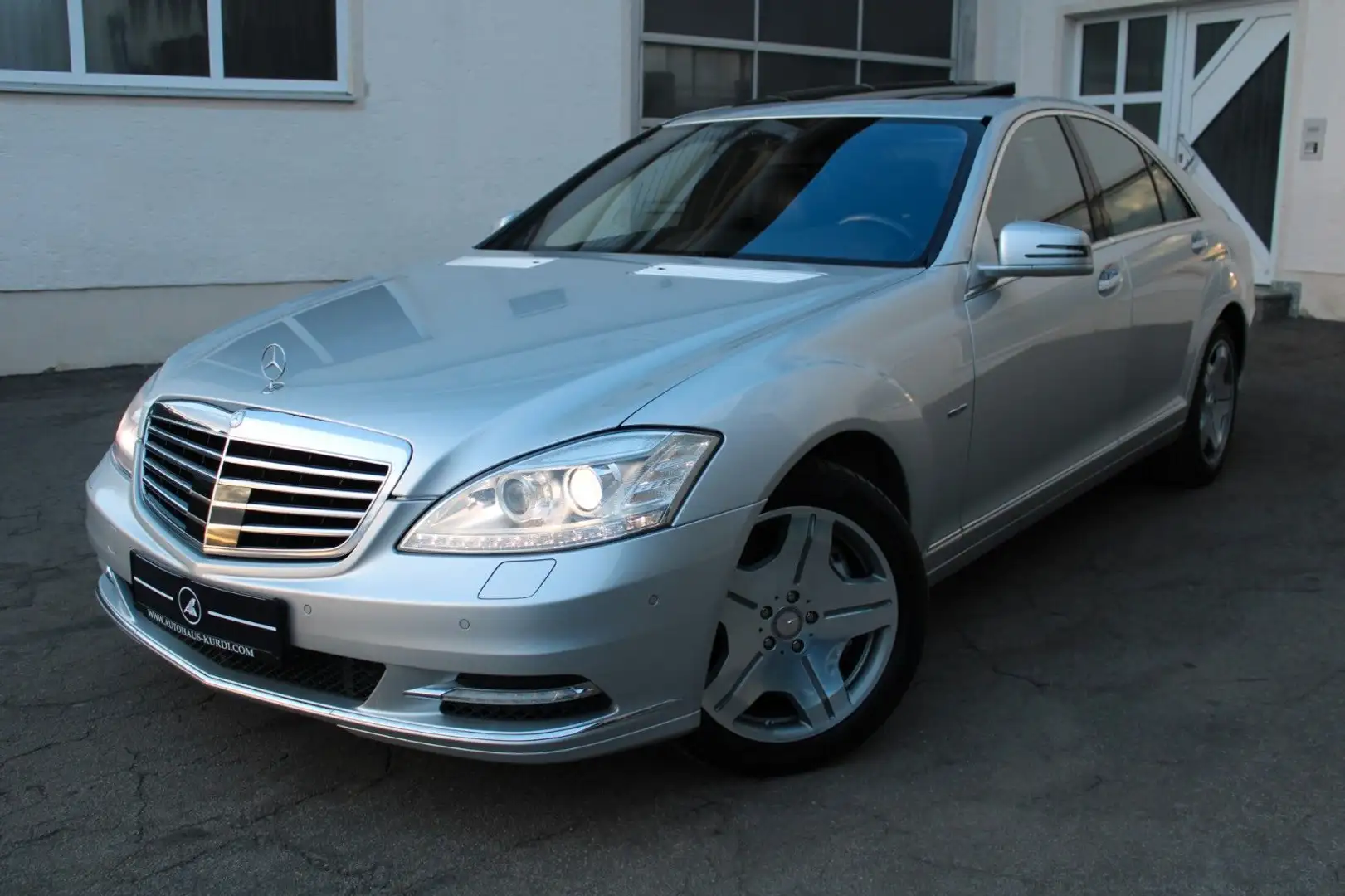 Mercedes-Benz S 500 S500 BE AMG 4M NIGHTVIEW*H&K*MASSAGE*ACC*TV*1.HD Argintiu - 1