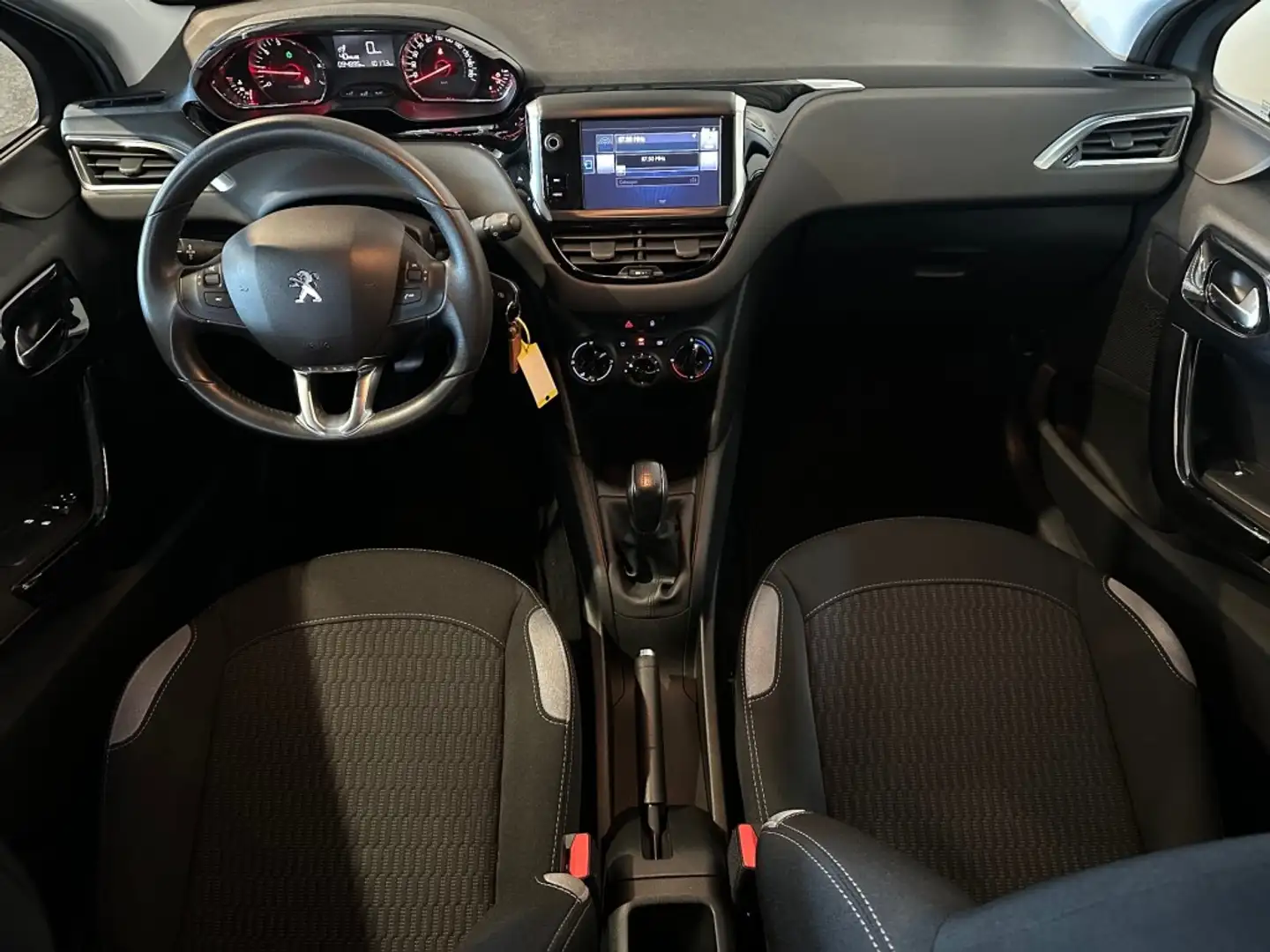 Peugeot 208 1.2 PURETECH STYLE RIJKLAAR l LMV l NAVI l AIRCO l Grijs - 2
