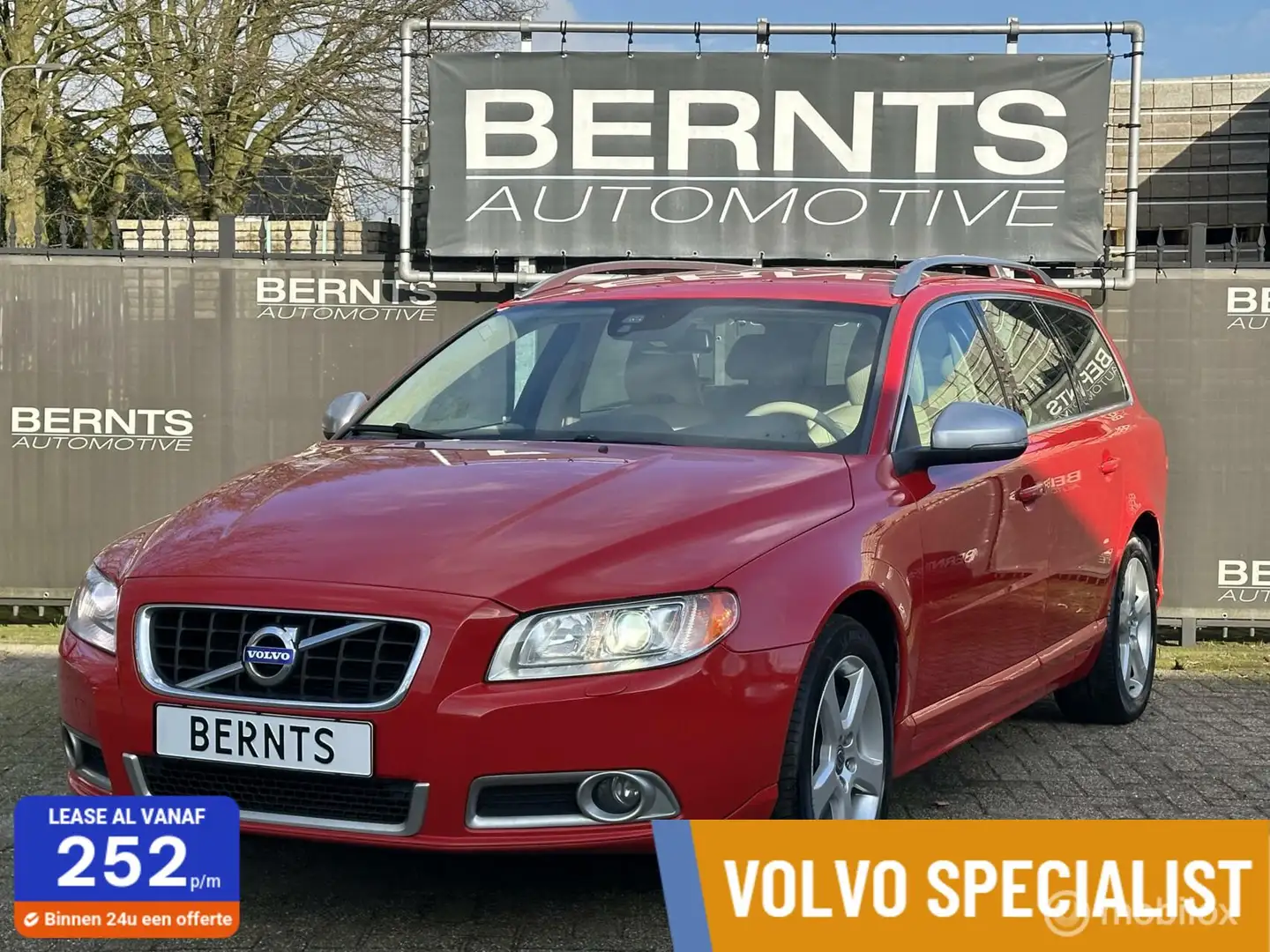 Volvo V70 T5|5 Cilinder|Trekhaak|Volvo on call|Standkachel|S Rosso - 1