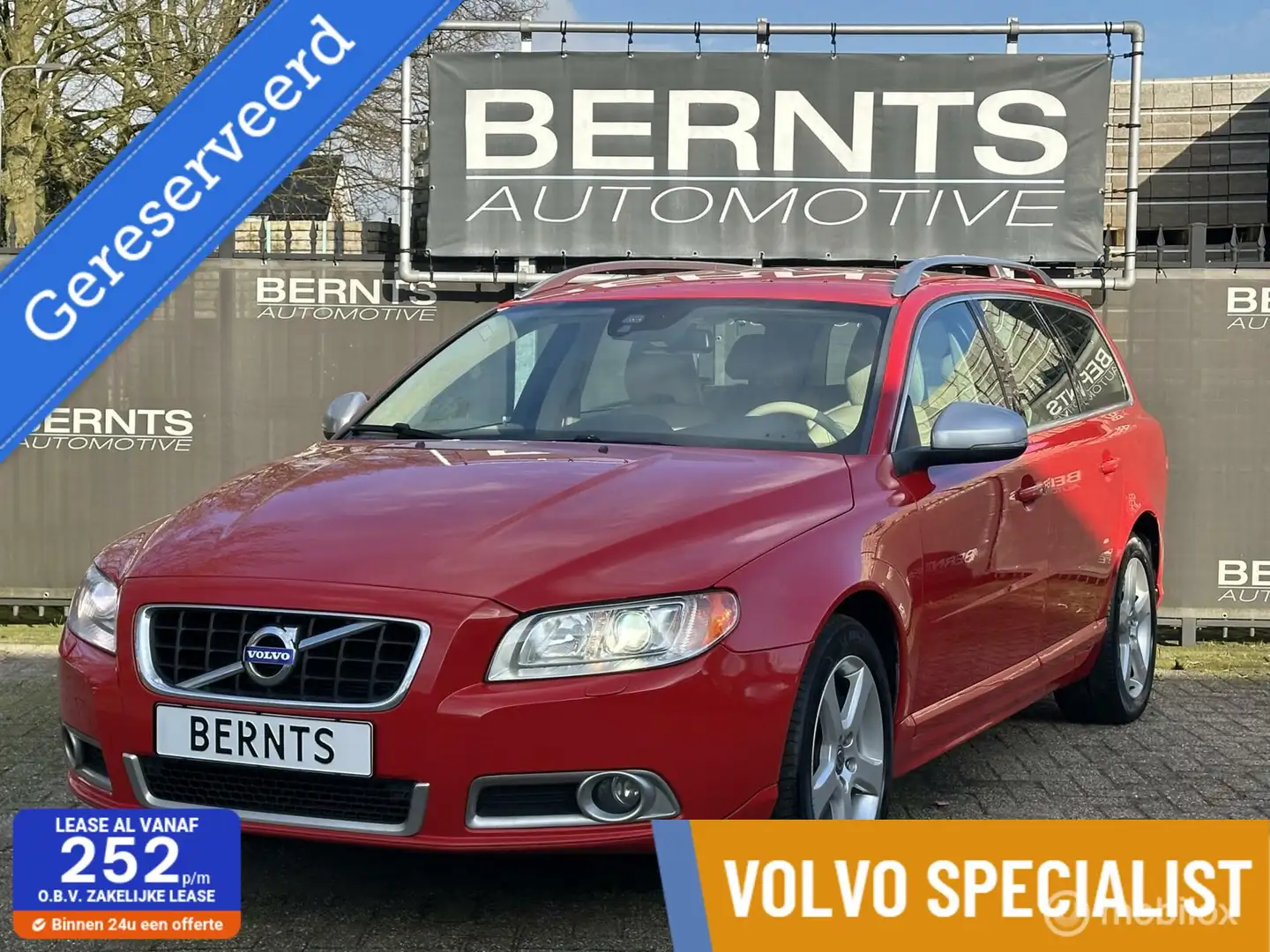 Volvo V70 T5|5 Cilinder|Trekhaak|Volvo on call|Standkachel|S Rot - 1