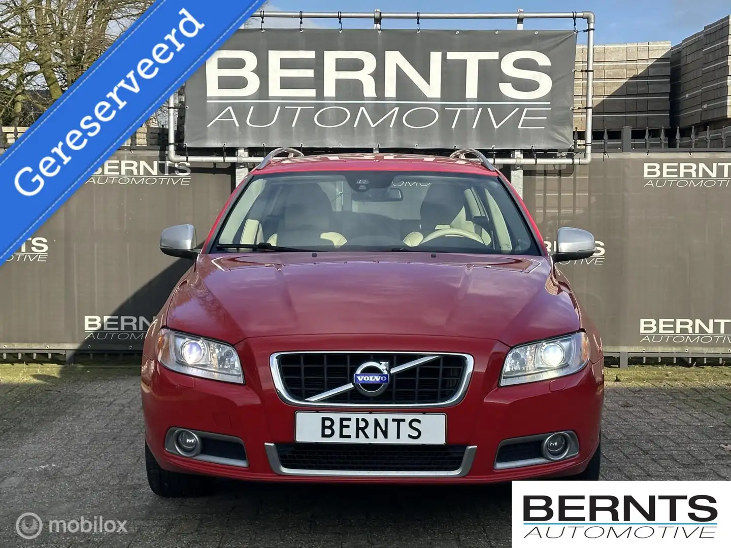 Volvo V70 T5|5 Cilinder|Trekhaak|Volvo on call|Standkachel|S Rot - 2