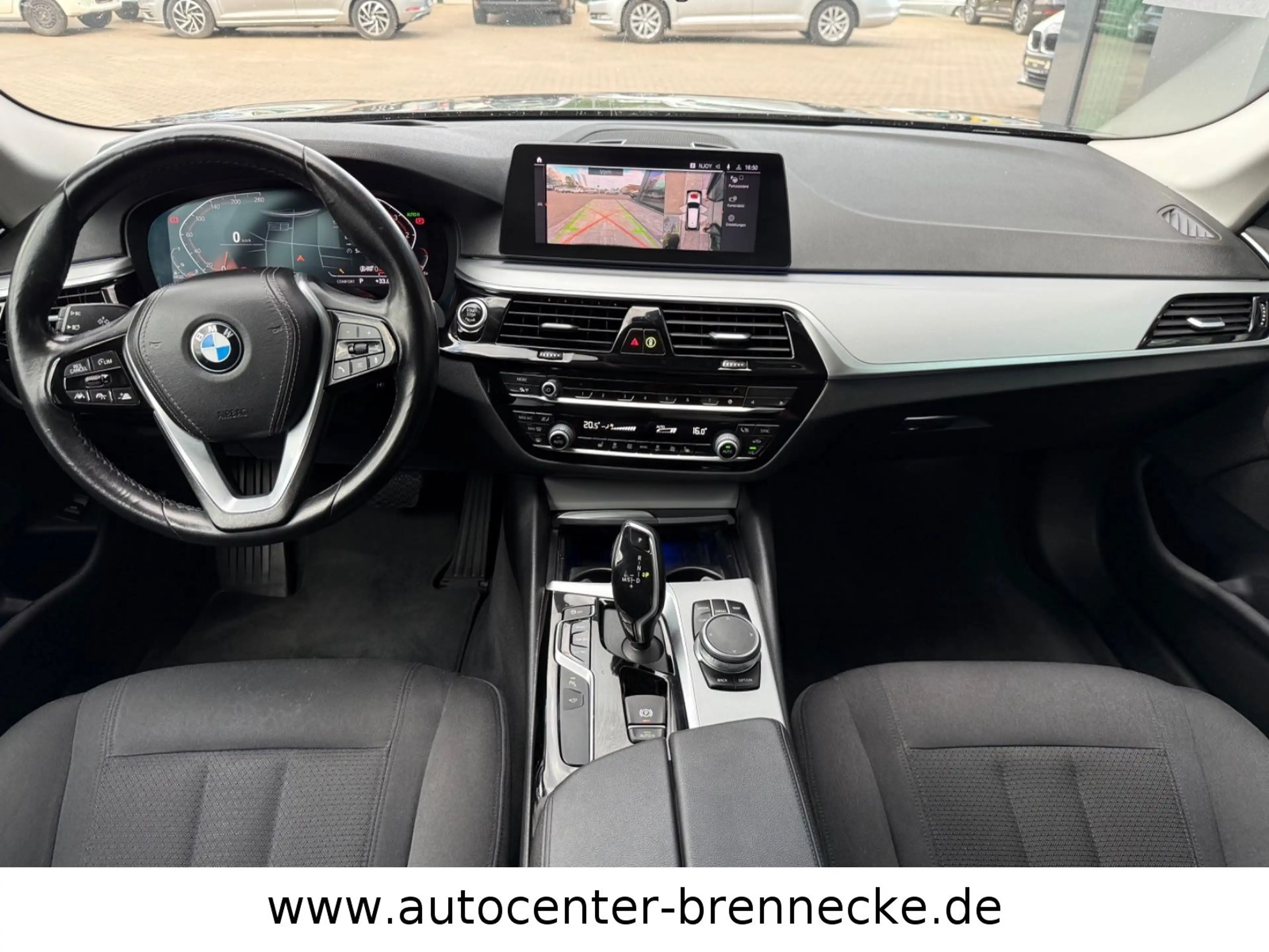 BMW 520 d Touring xDrive*HUD*ACC*AHK*360°* — photo 14