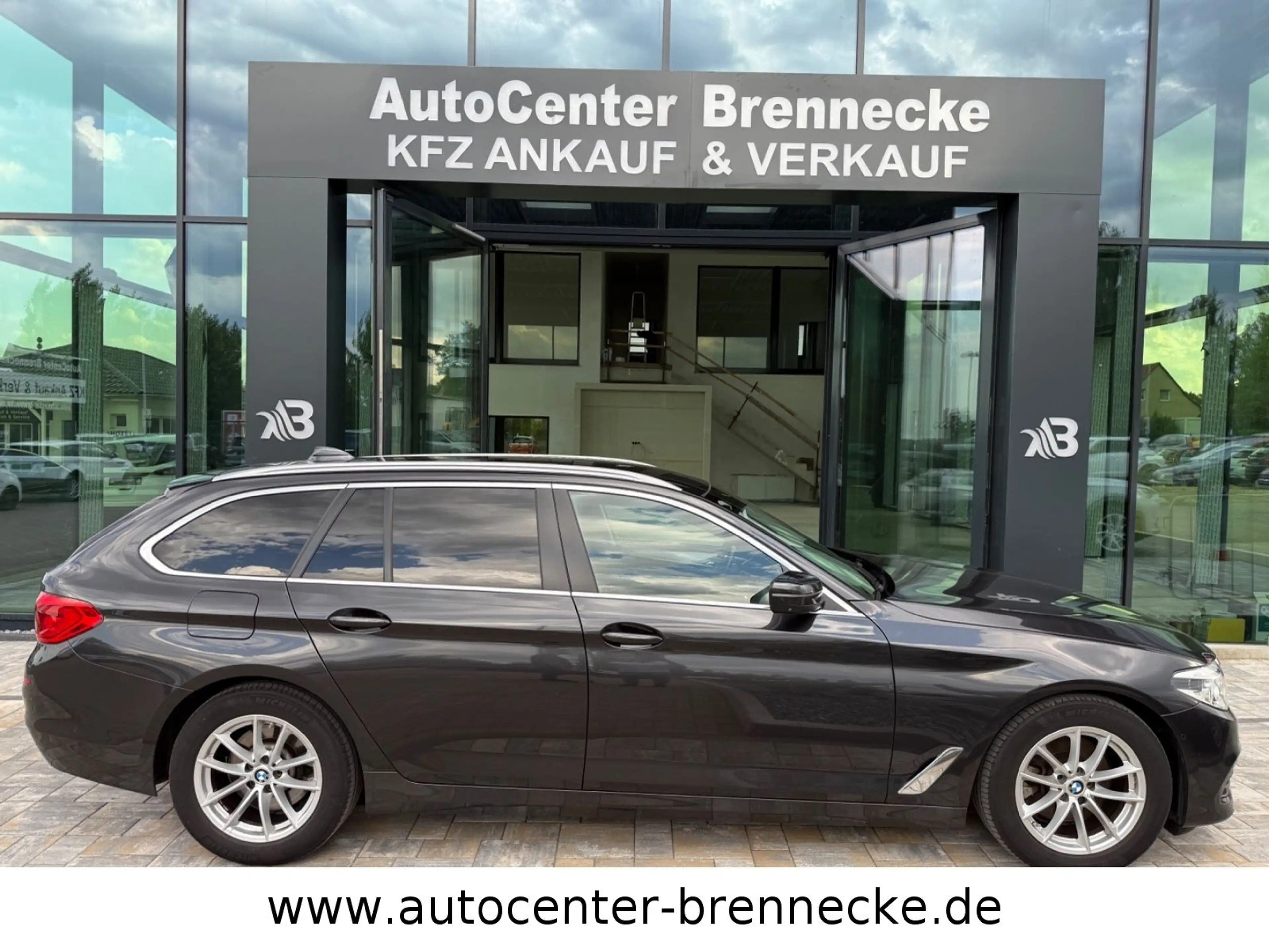BMW 520 d Touring xDrive*HUD*ACC*AHK*360°* — photo 8