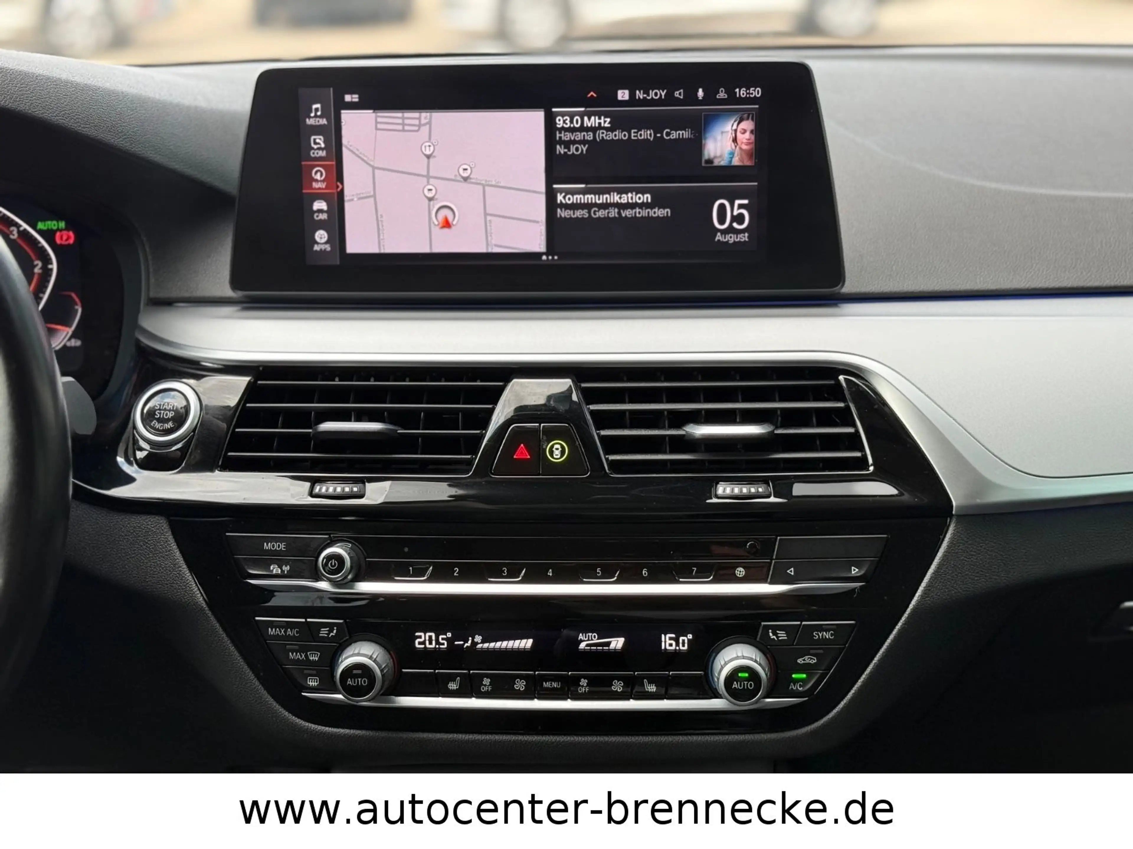 BMW 520 d Touring xDrive*HUD*ACC*AHK*360°* — photo 15