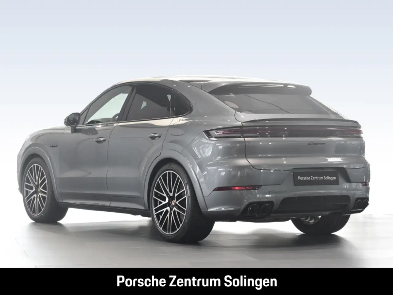 Porsche Cayenne E-Hybrid Coupe Black Edition AHK Beifahrerdisplay 3