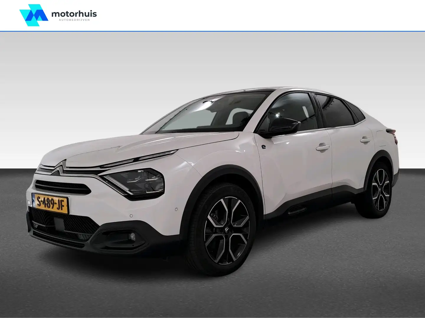 Citroen E-C4 X EV 50kWh 136PK 11KW BOORDLADER SHINE NAVI PANO LED Wit - 1