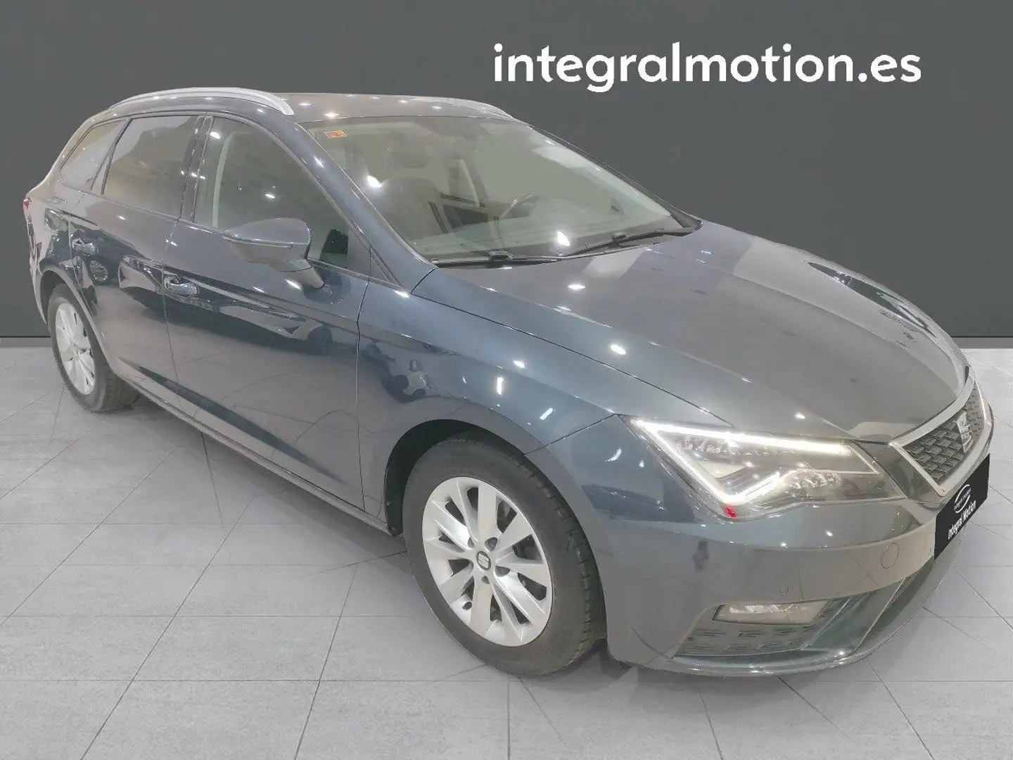 SEAT Leon ST 1.5 TGI 130 Gris - 2