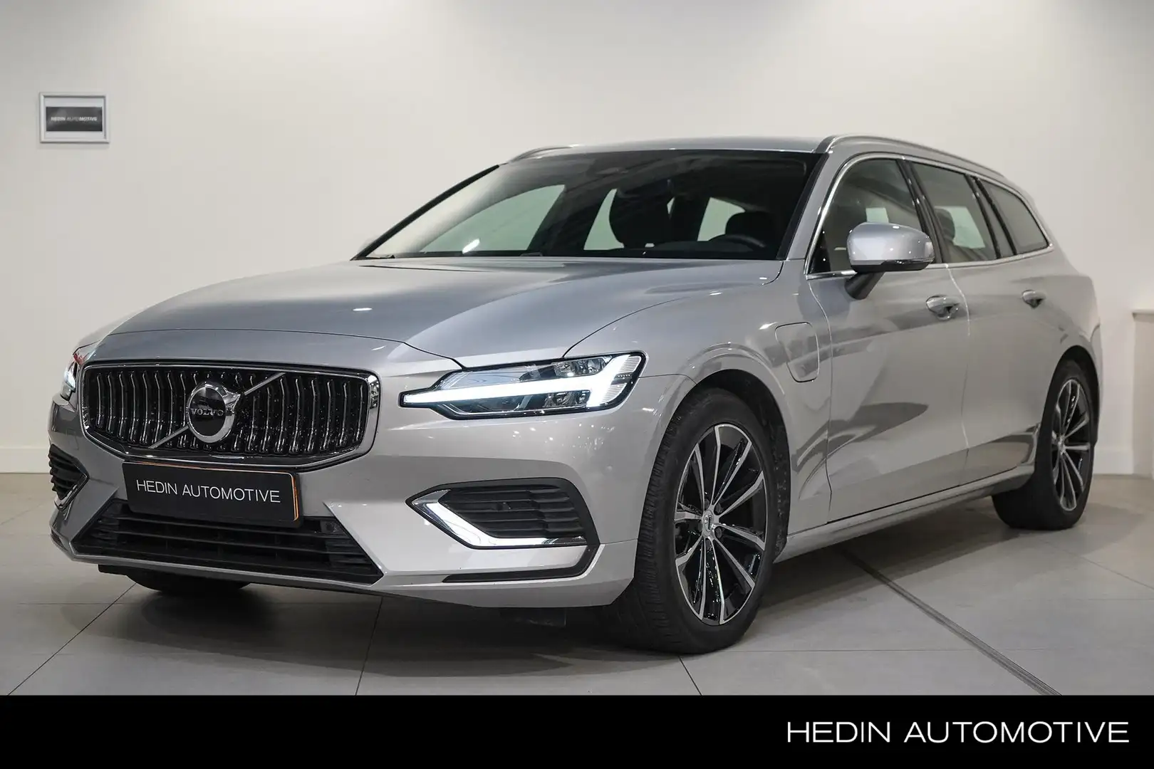 Volvo V60 T6 Plug-in hybrid AWD Essential Bright | Leder Int Grijs - 1