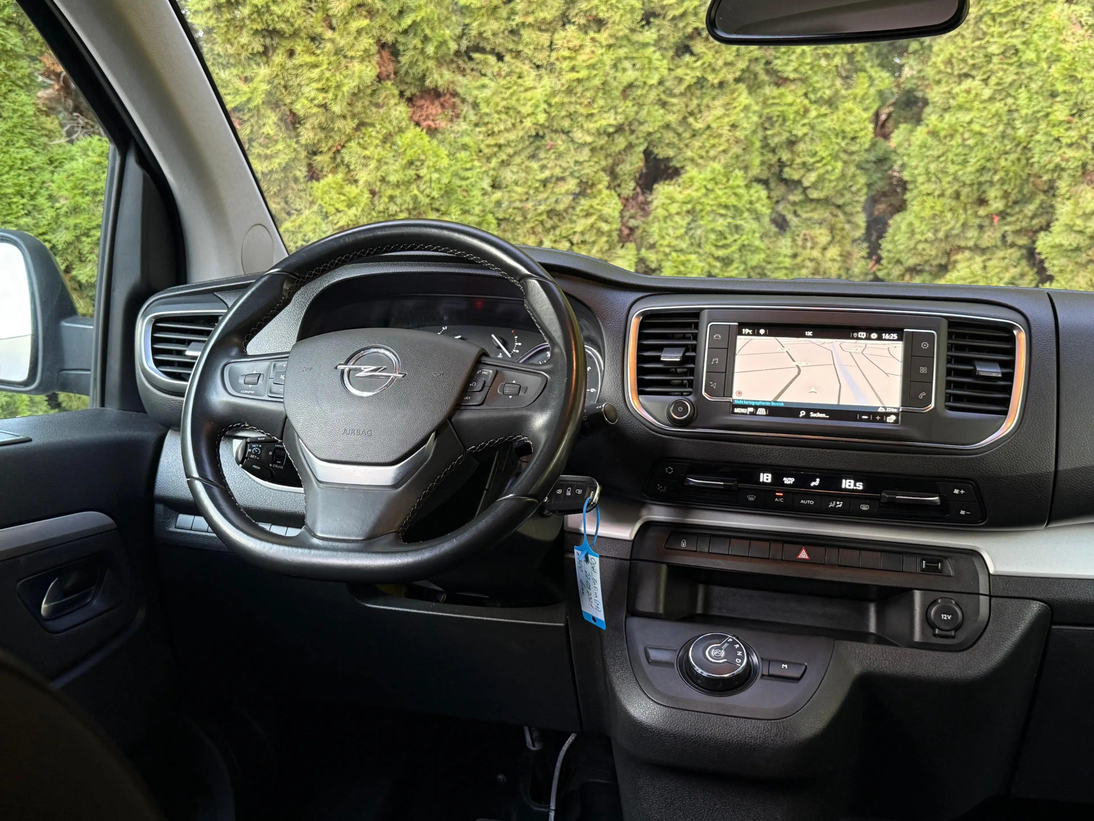Opel Zafira 2.0d L2 BI-XEN+NAV+SHZ+KAM+HuD+ACC+TOT+LM — photo 15