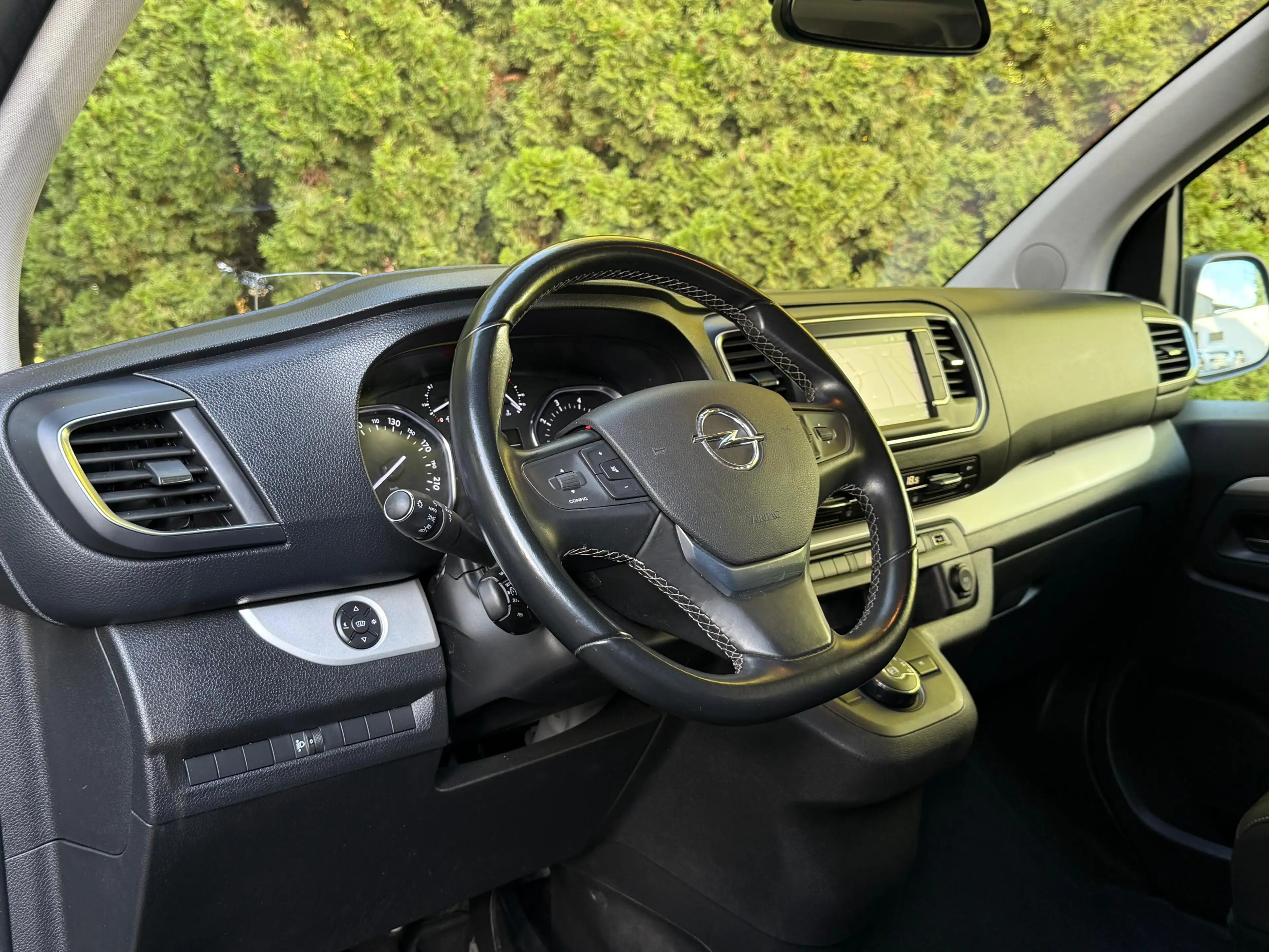Opel Zafira 2.0d L2 BI-XEN+NAV+SHZ+KAM+HuD+ACC+TOT+LM — photo 12