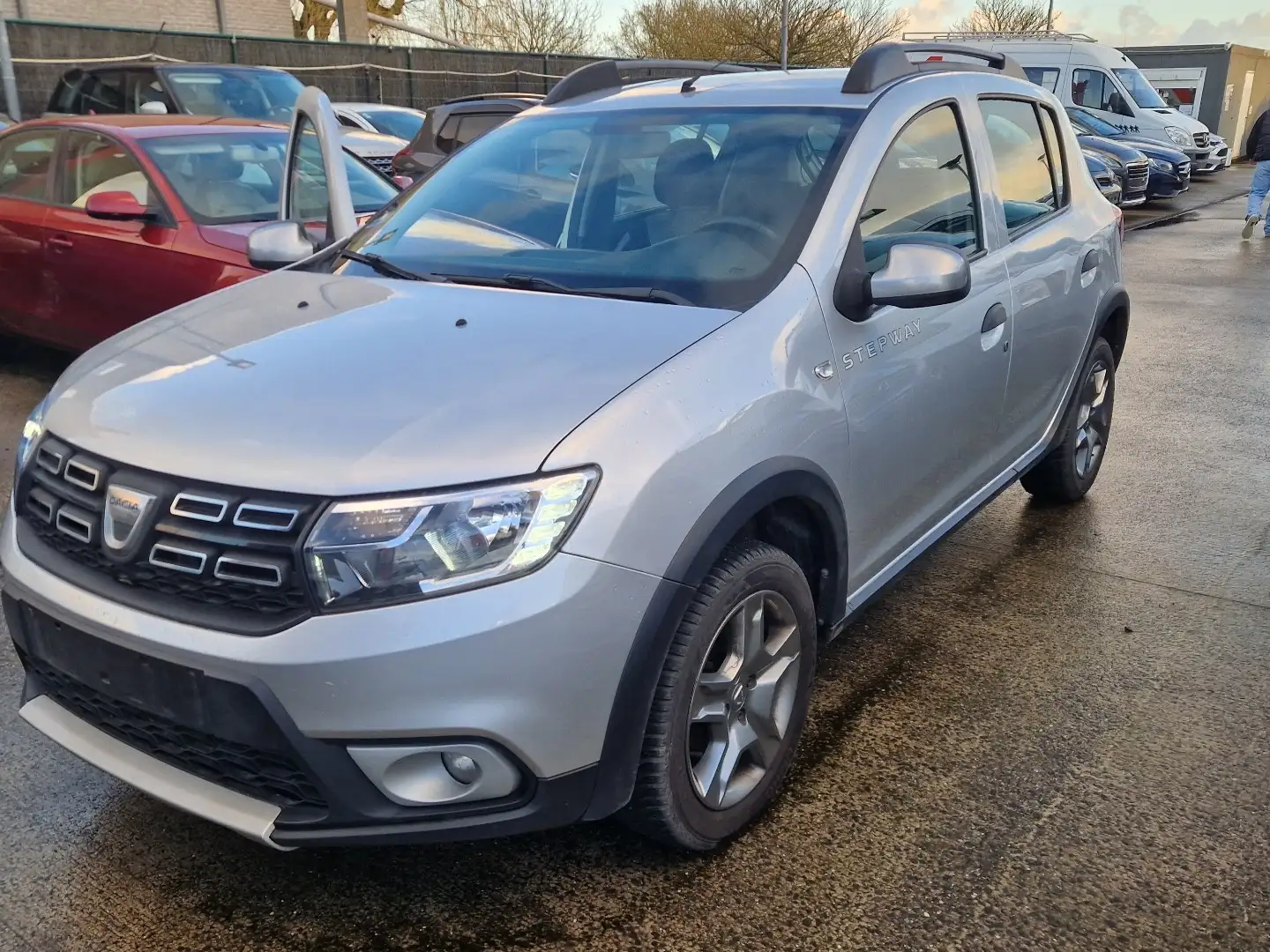 Dacia Sandero Stepway 0.9 TCe Plus Šedá - 2