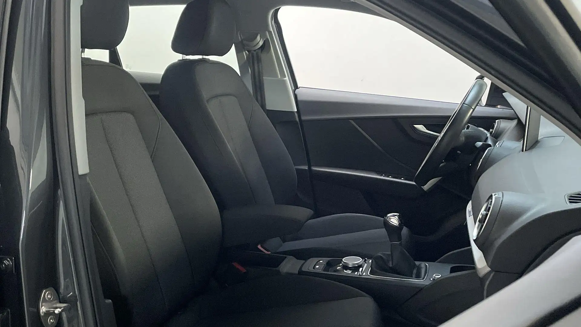 Audi Q2 30 TFSI Pro Line App-Connect DAB+ Climate Control Grijs - 2