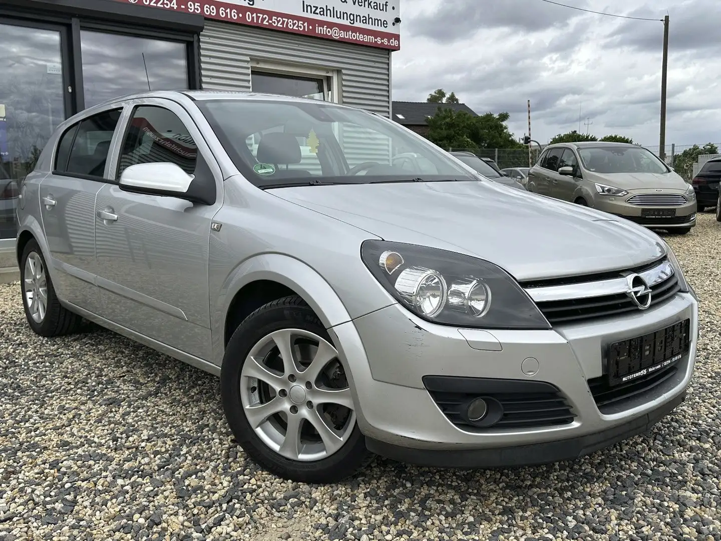Opel Astra H Lim. Edition/2.HD./TEMPO./KLIMA./5TÜRER Silber - 2