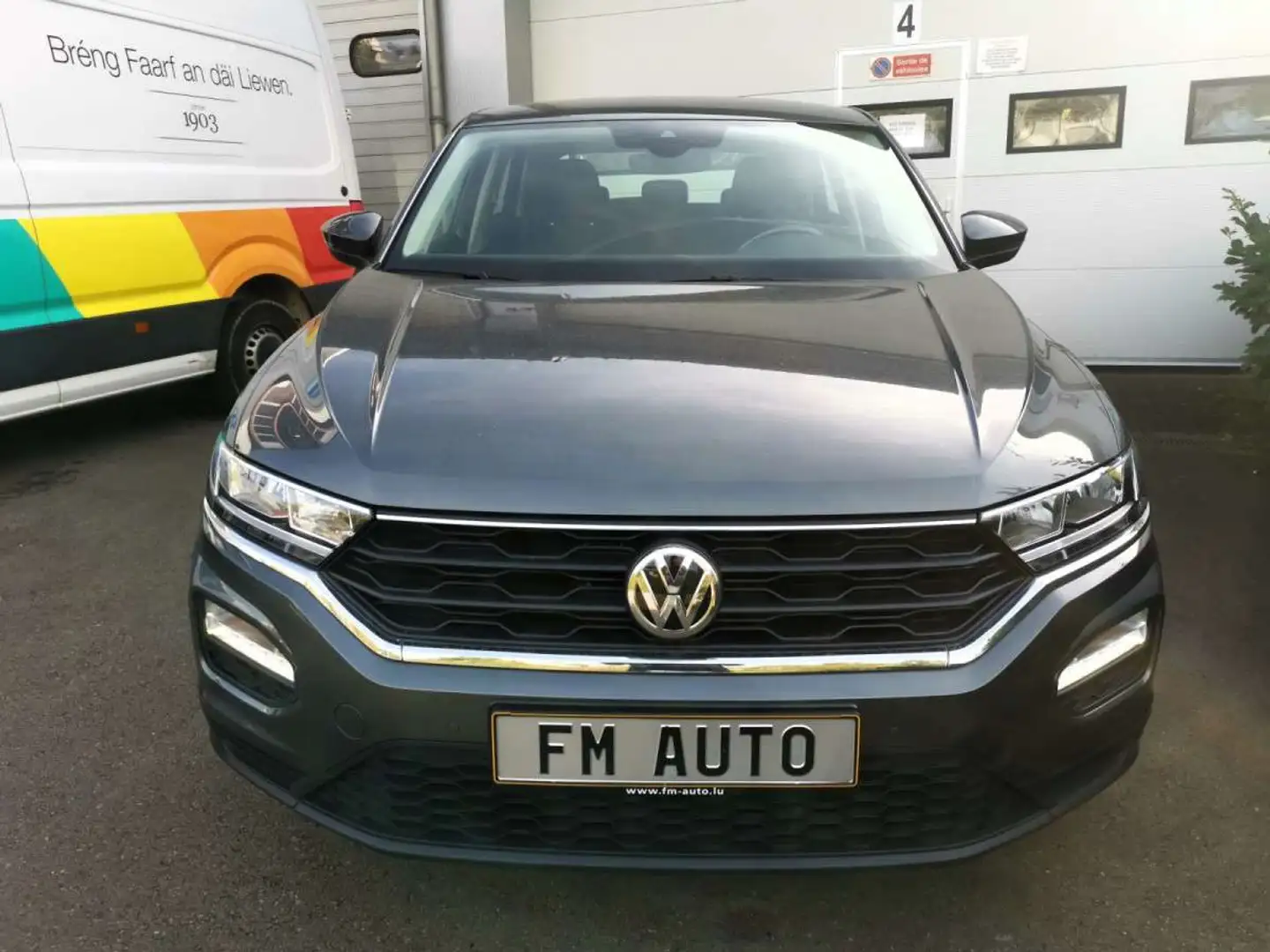 Volkswagen T-Roc 1.5 DSG STYLE 150 NAVI LANE Gris - 2